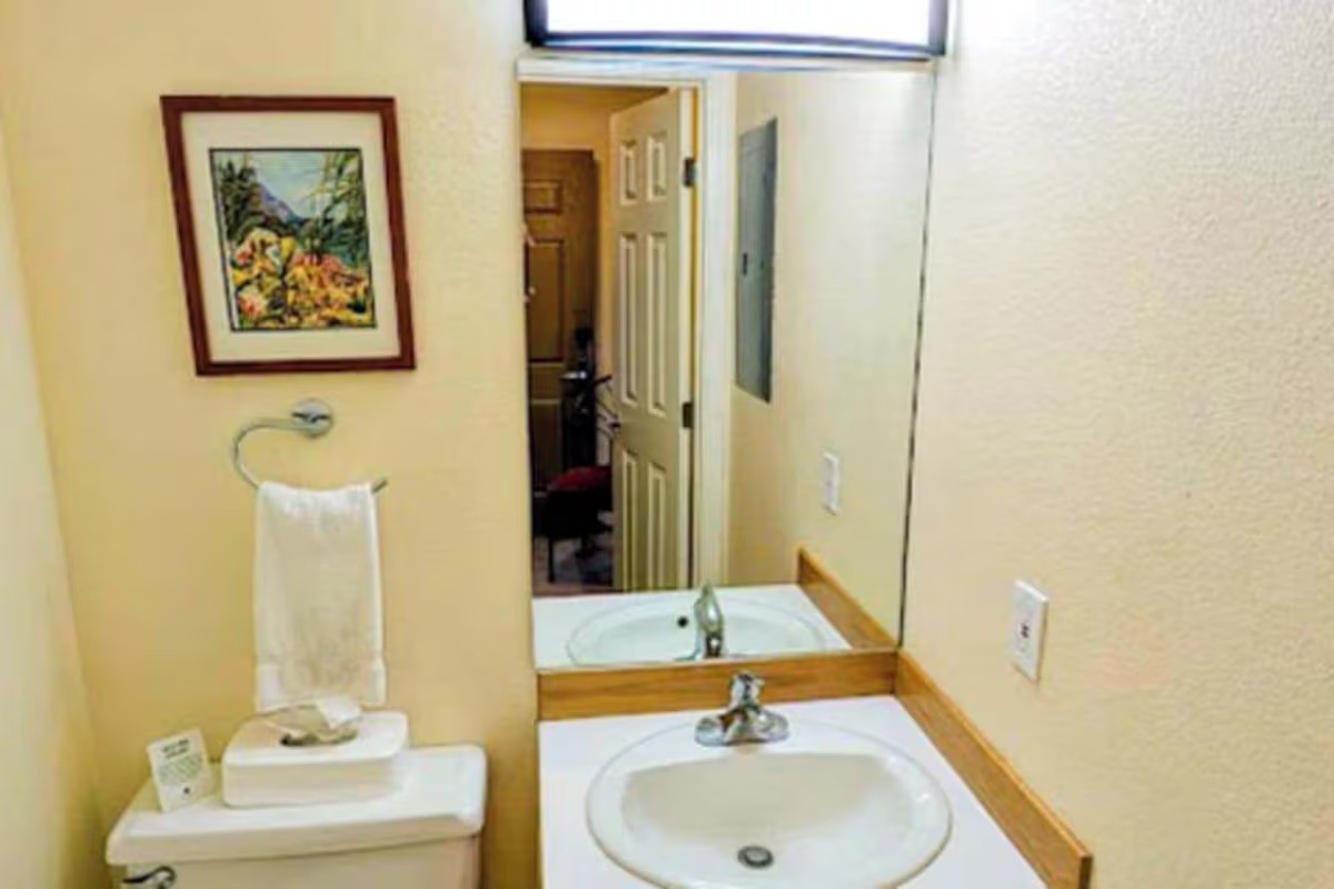 3411 Wilcox Rd I-111 Property Photo 6