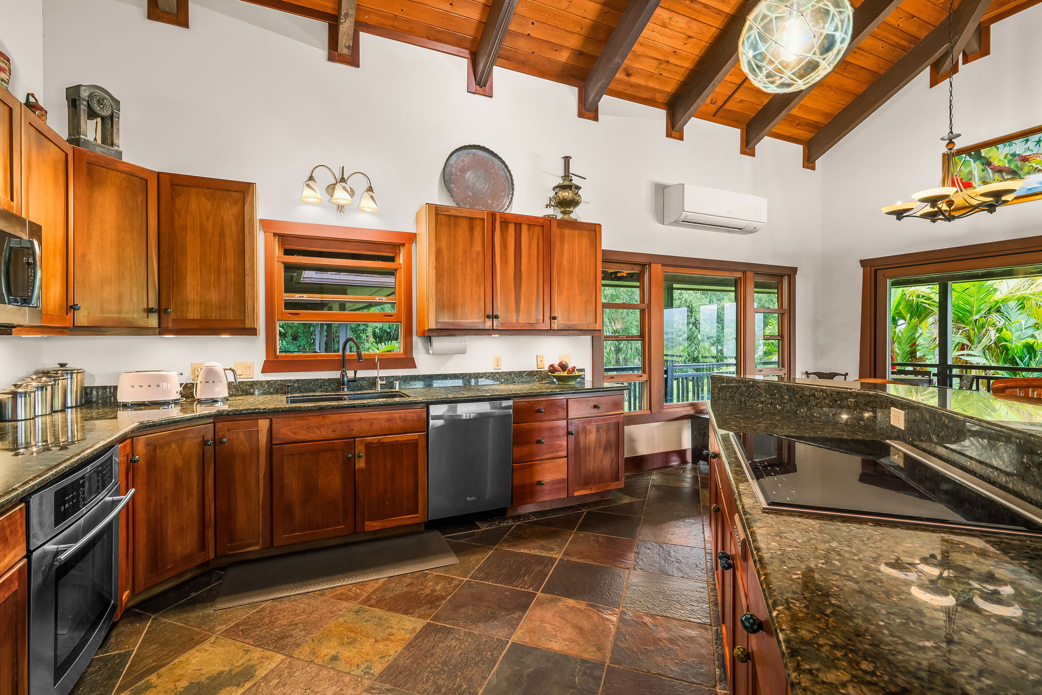1328 Ihona Pl Property Photo 10