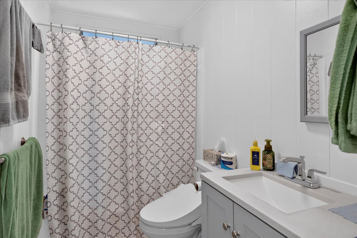 2098 Kinoole St Property Photo 3