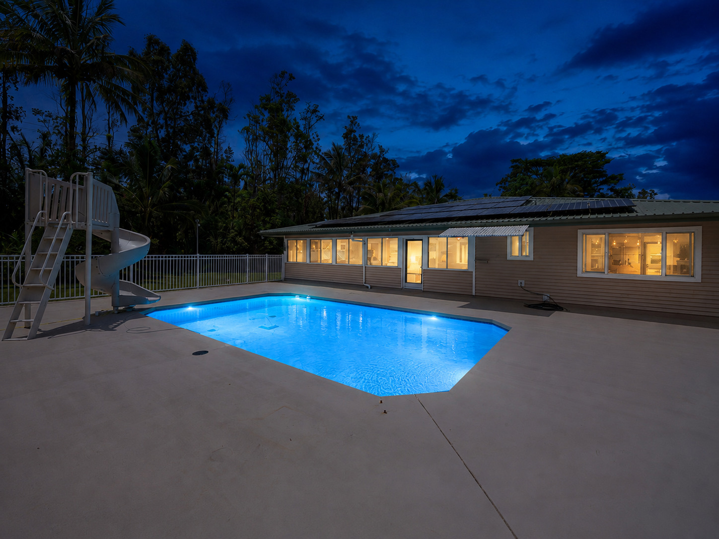 13-3333 Moku St Property Photo 1