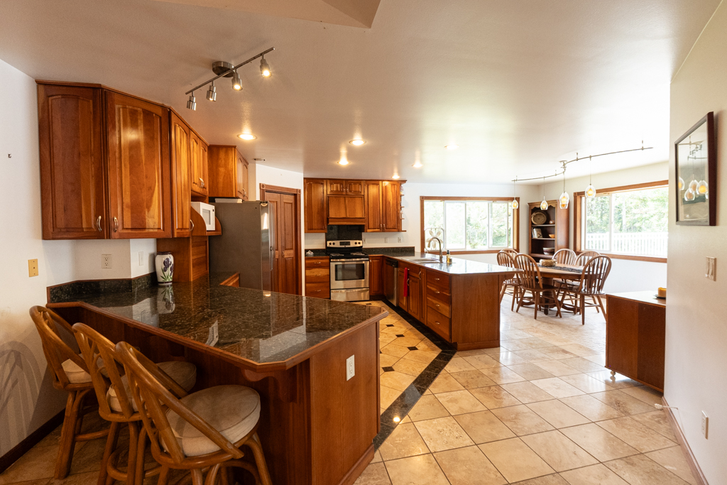 13-3333 Moku St Property Photo 12