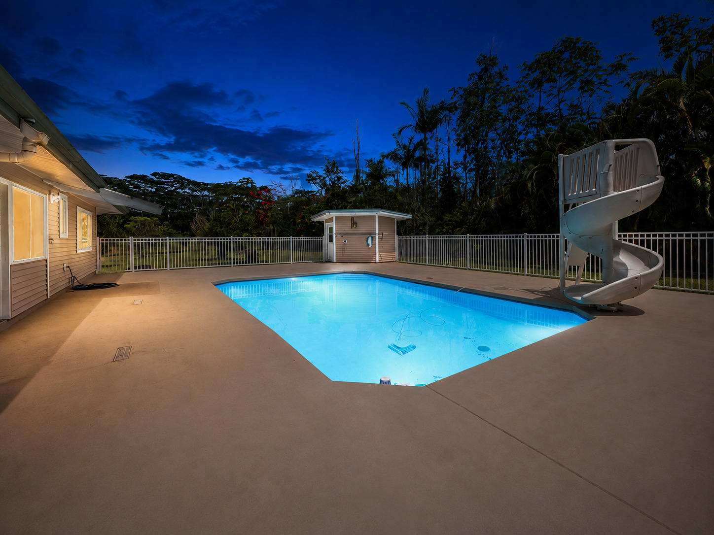 13-3333 Moku St Property Photo 24