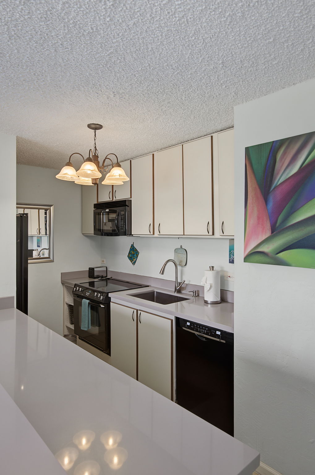75-5681 Kalanikai 208 Property Photo 8
