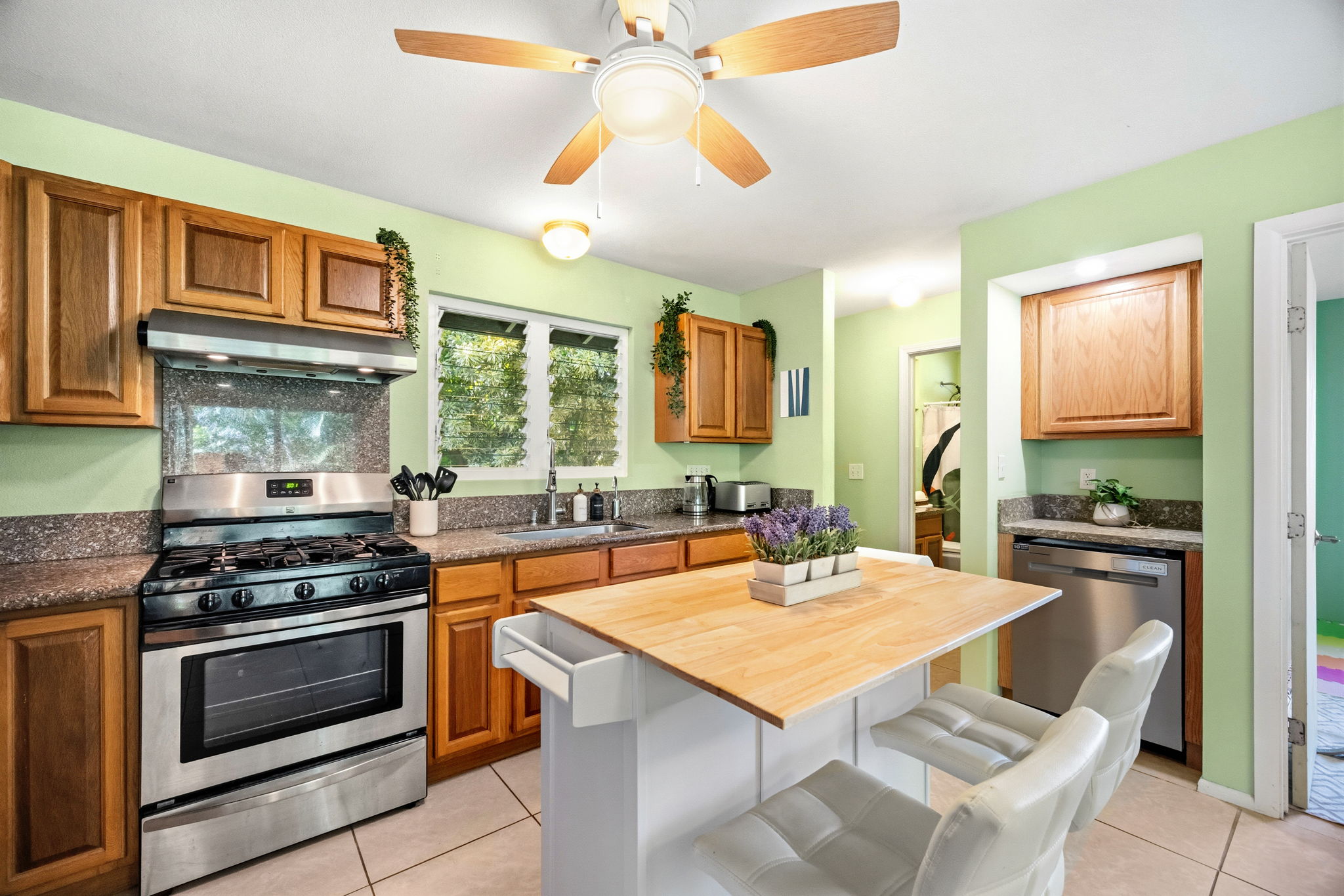 6250 Olohena Rd 2 Property Photo 3