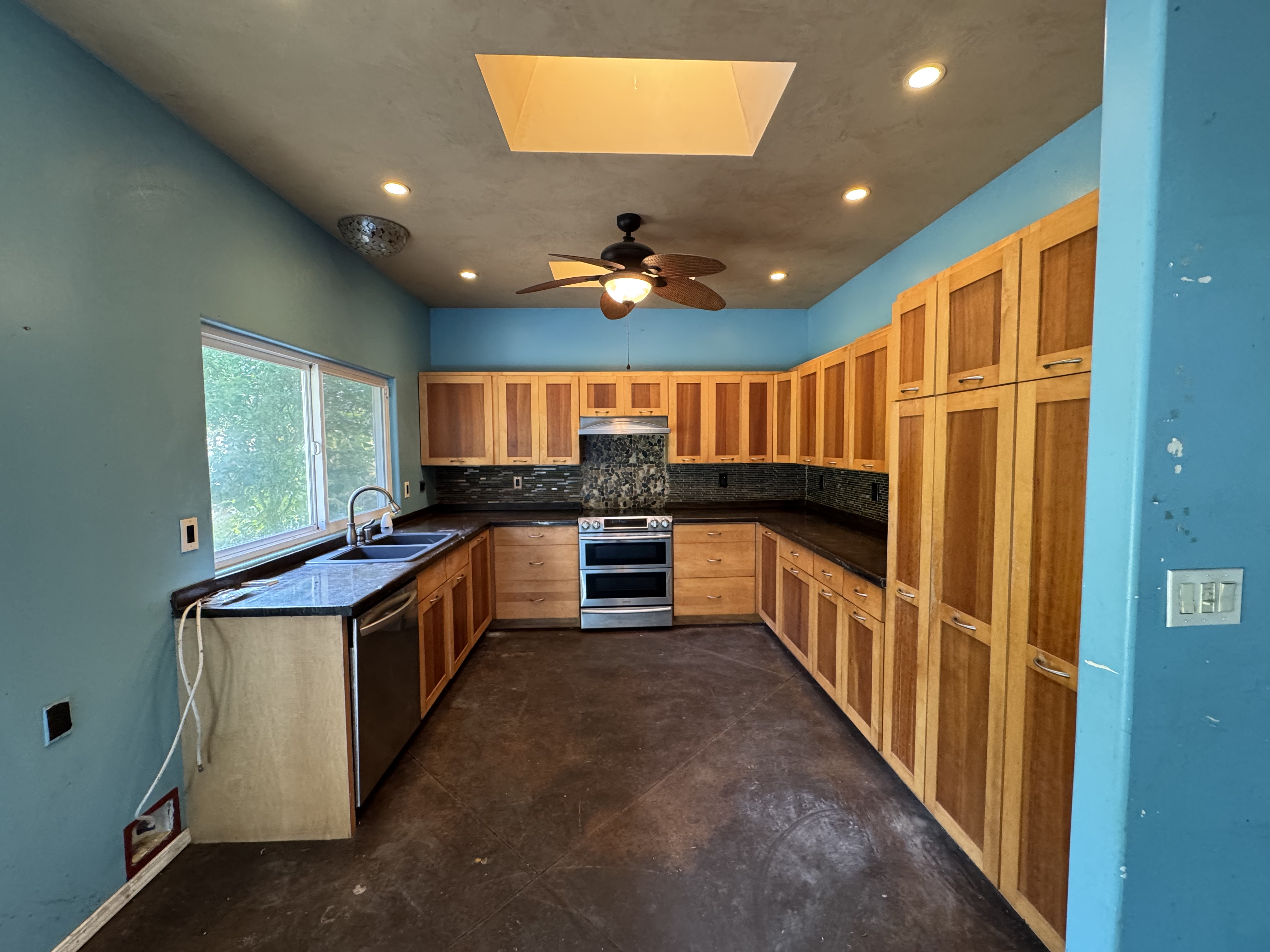 92-1623 Kona Dr Property Photo 3