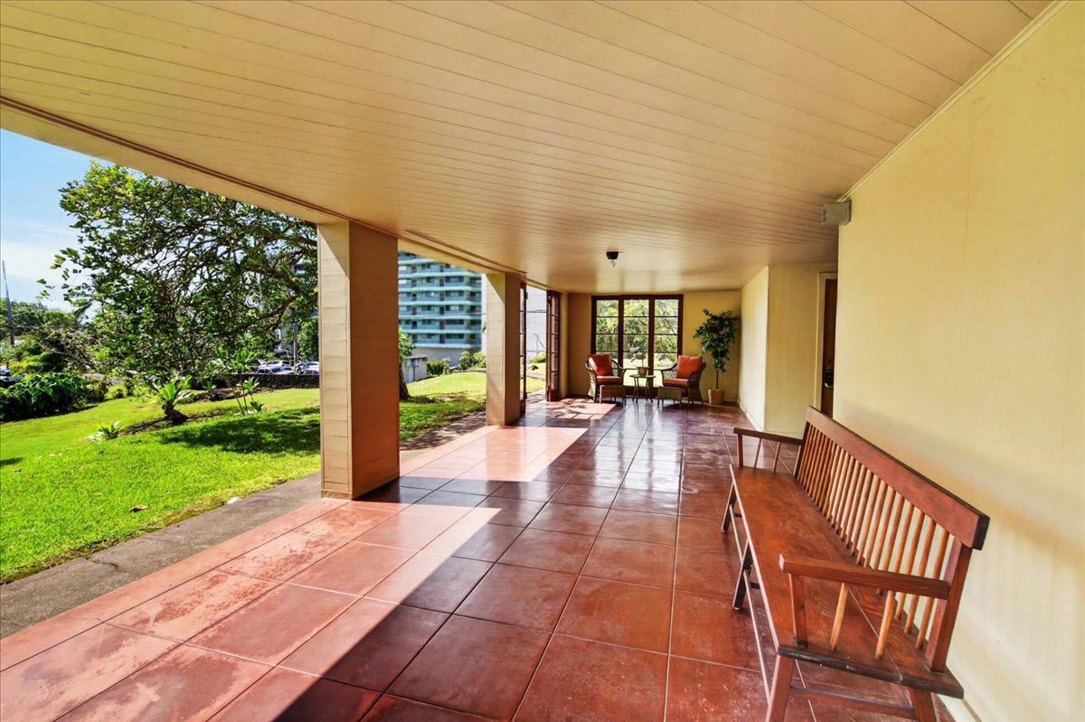 1868 Kalanianaole St Property Photo 12