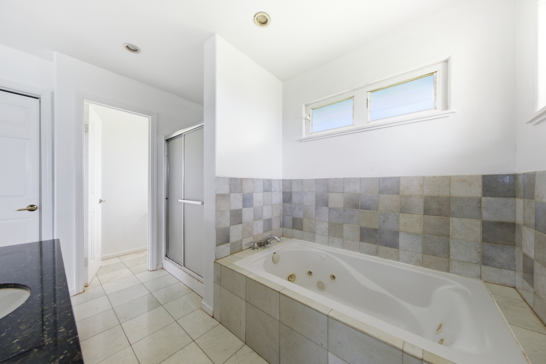 3144-b Unahe St Property Photo 19