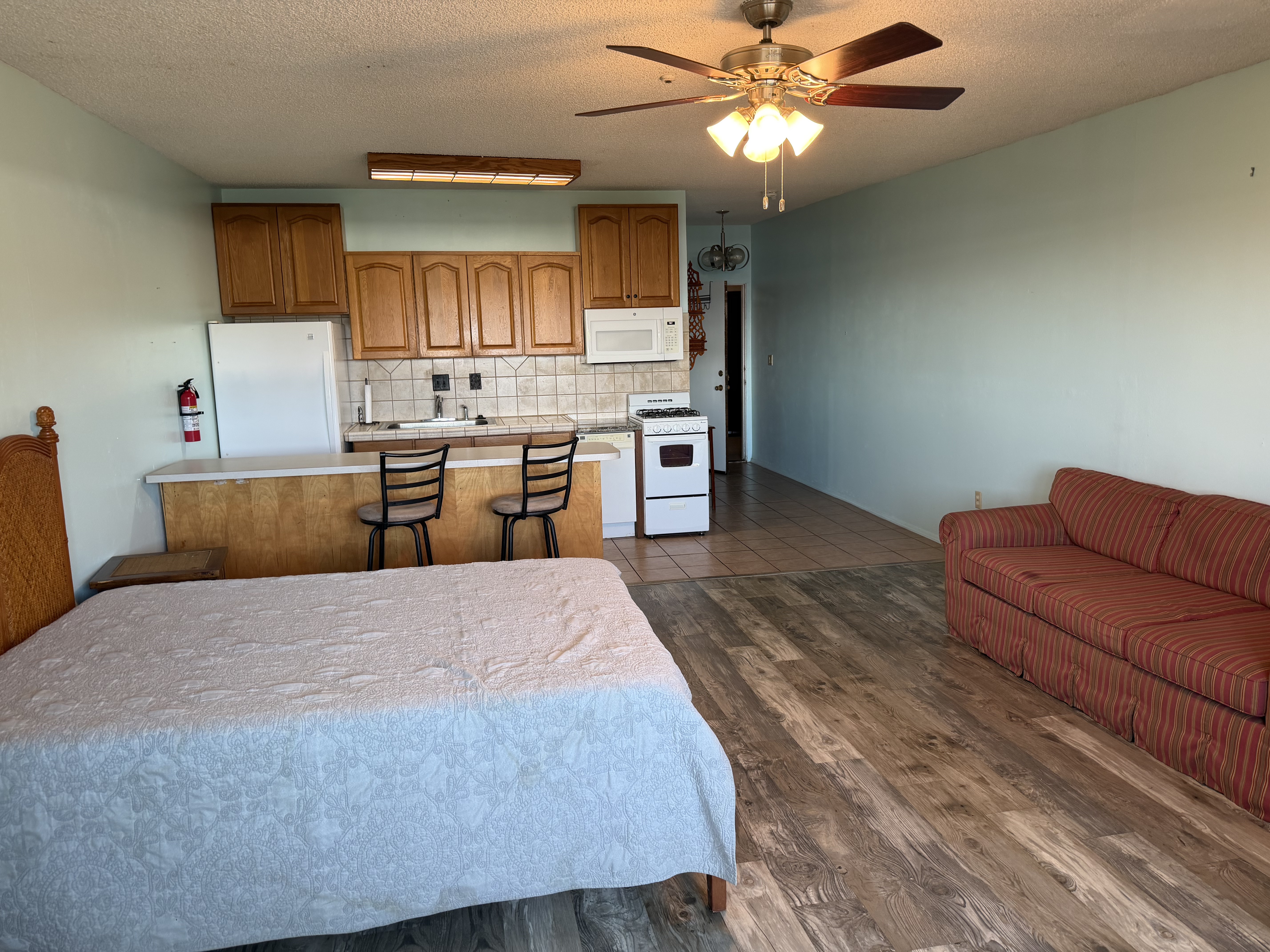 355 Orchid Manor 320 Property Photo 5