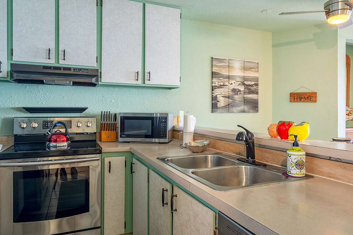 75-6002 The Sea Village 1102 Property Photo 6
