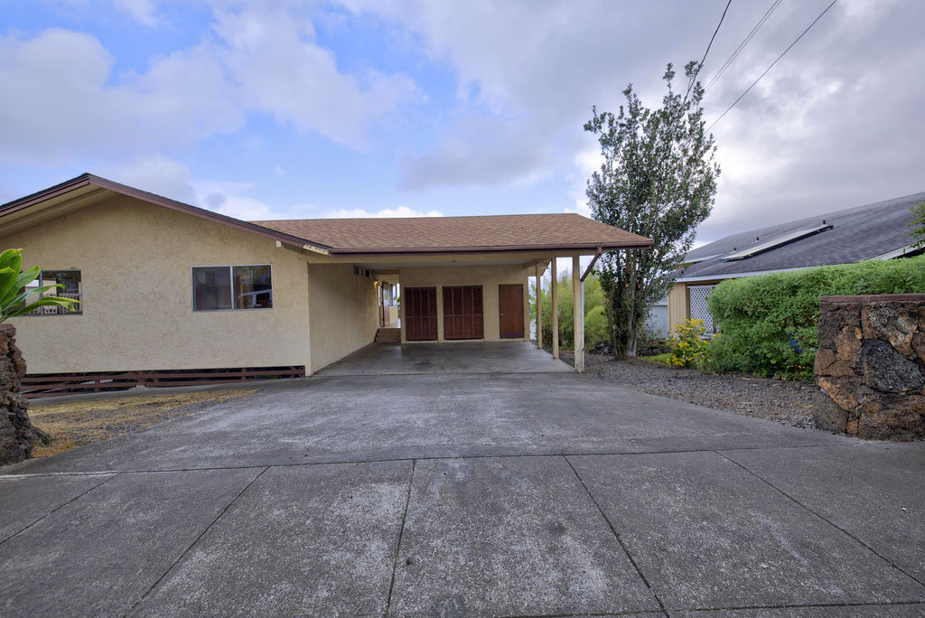 74-5042 Kealapua St Property Photo 3