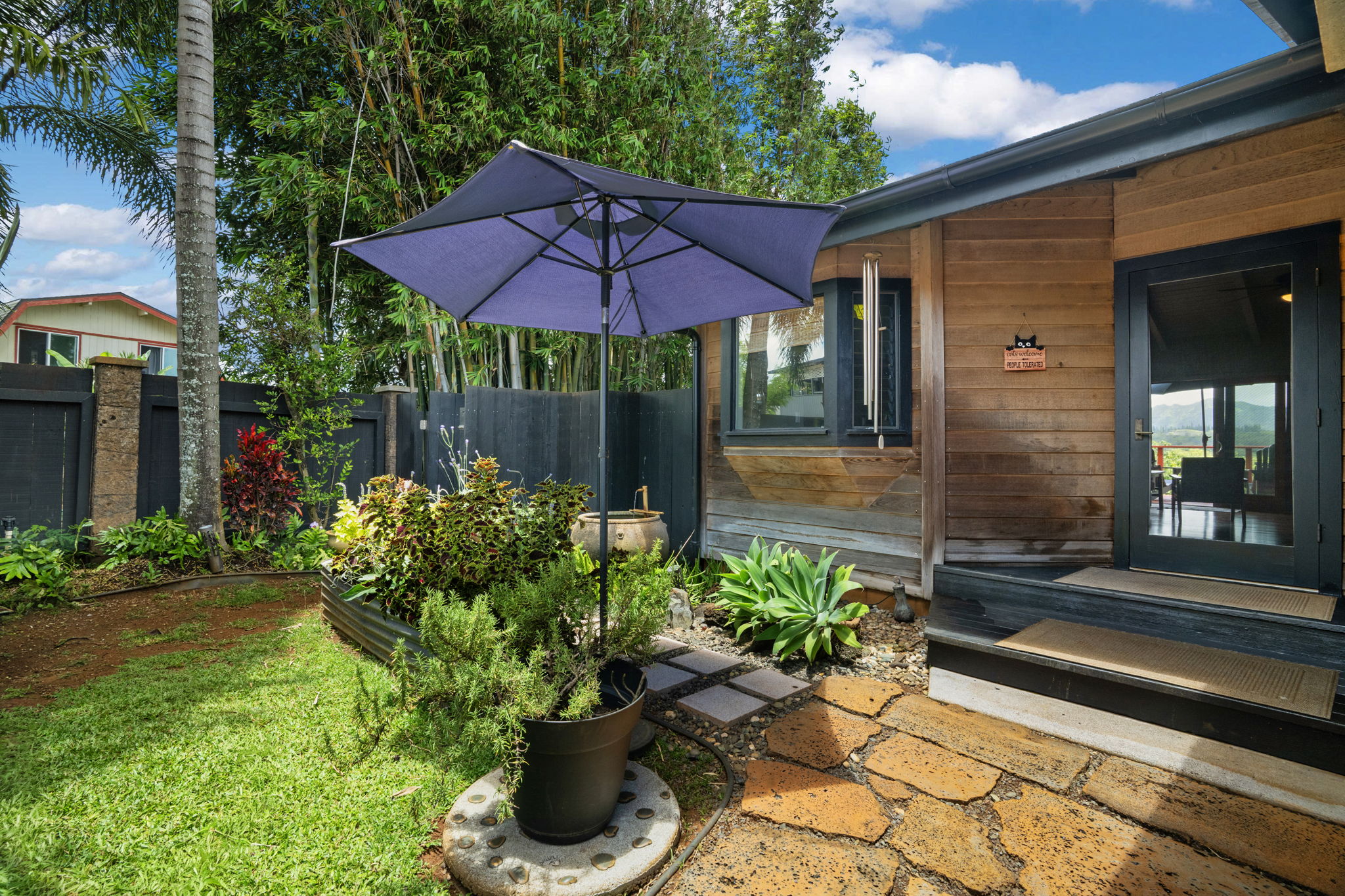 5384 Kumole St Property Photo 16