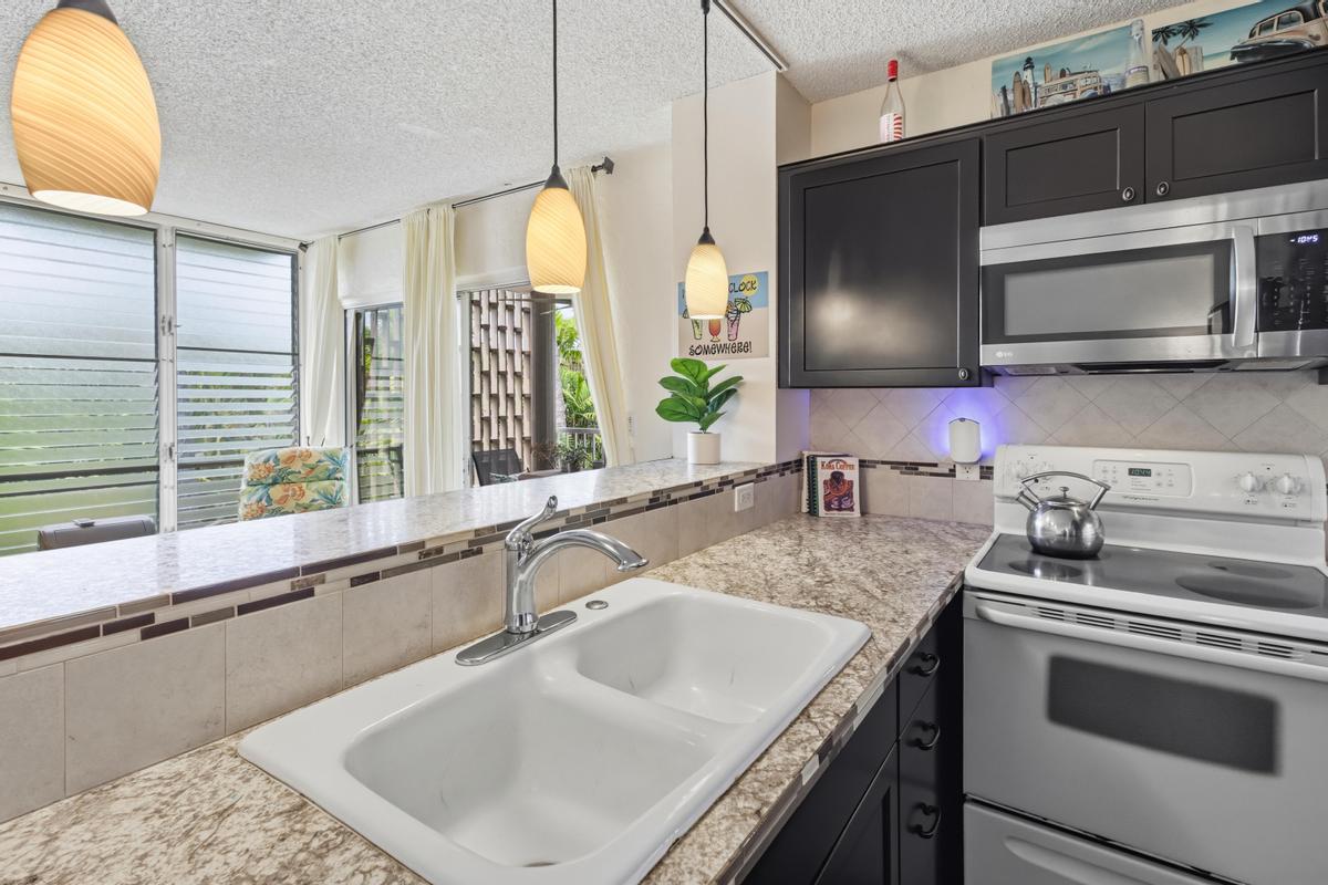 75-6016 Alii Dr 302 Property Photo 10