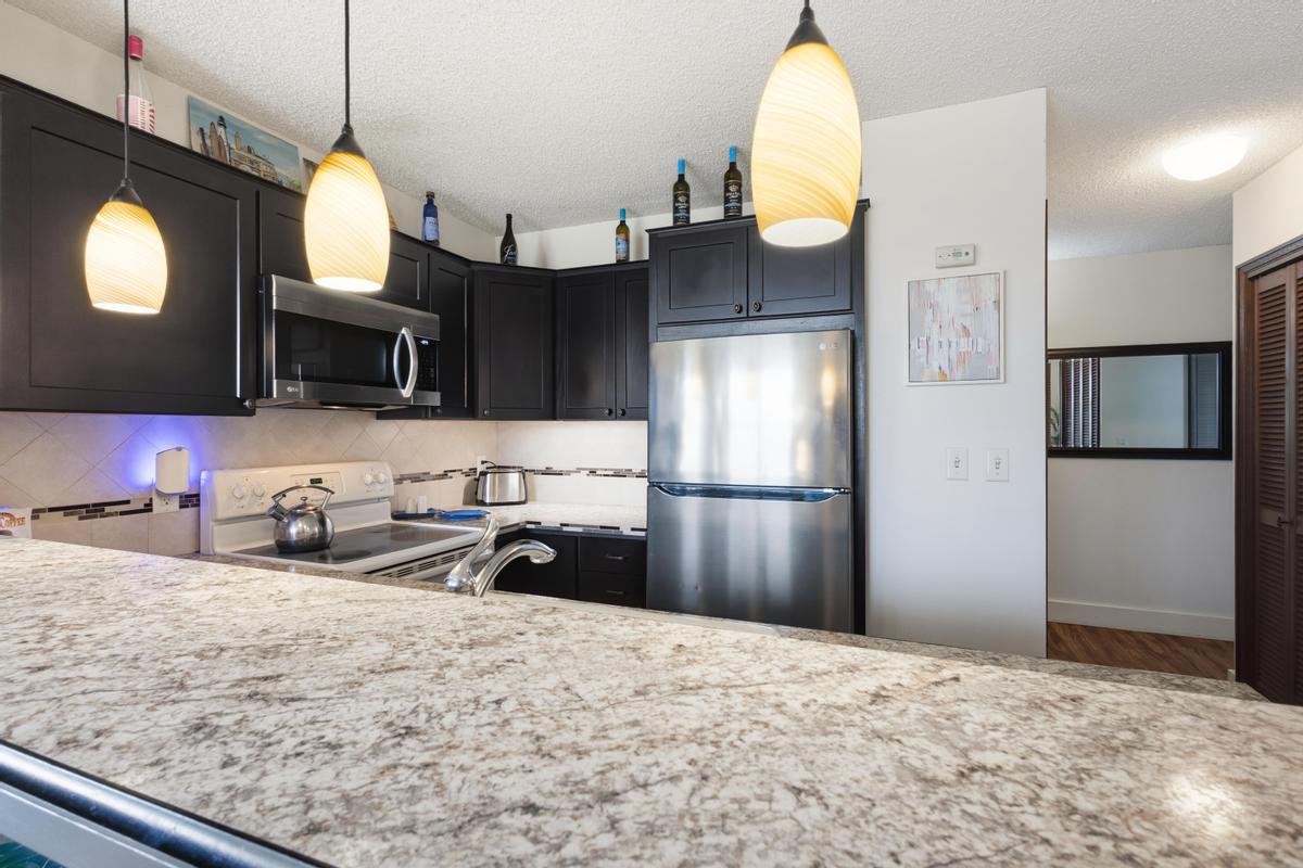 75-6016 Alii Dr 302 Property Photo 11