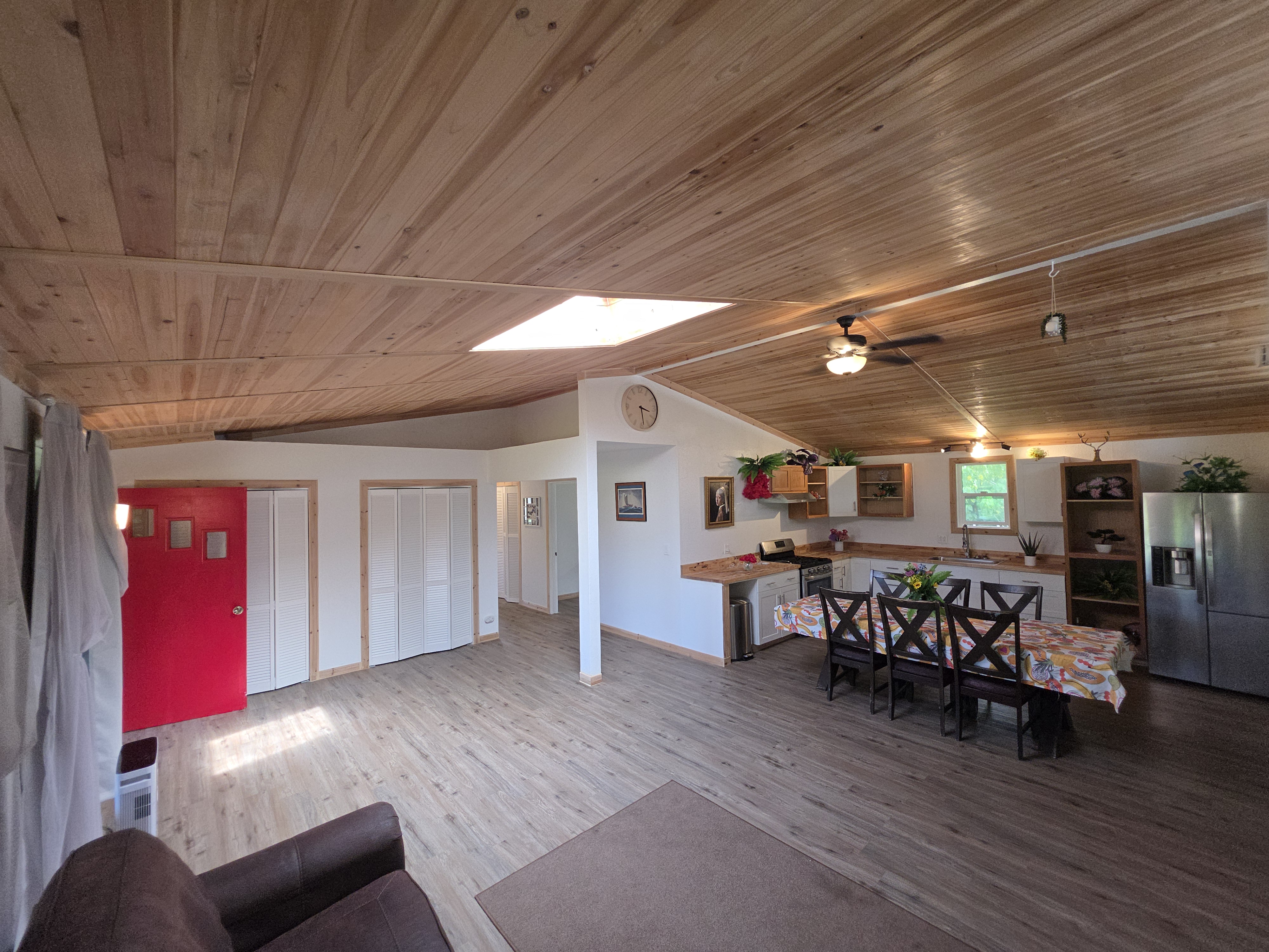 732568 Property Photo 6