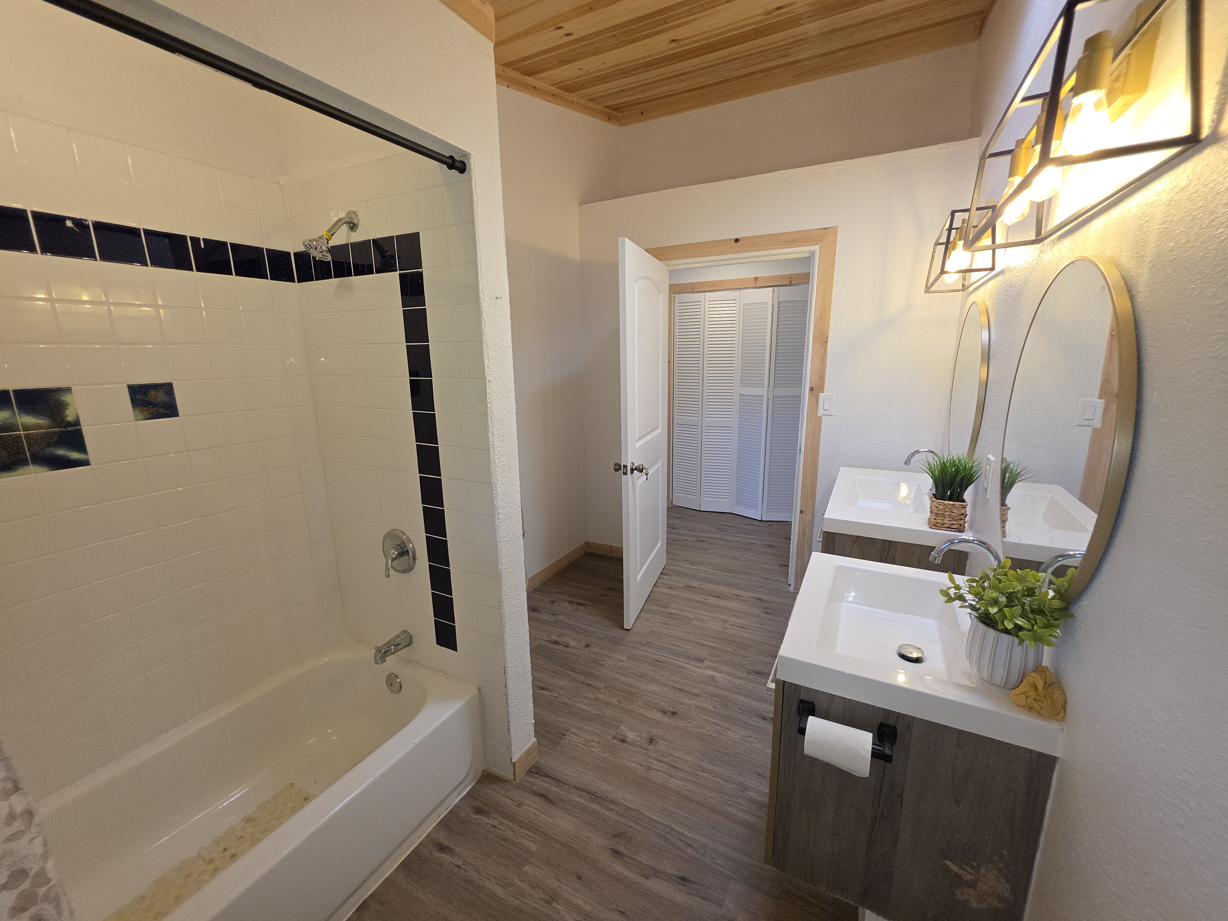 732568 Property Photo 7