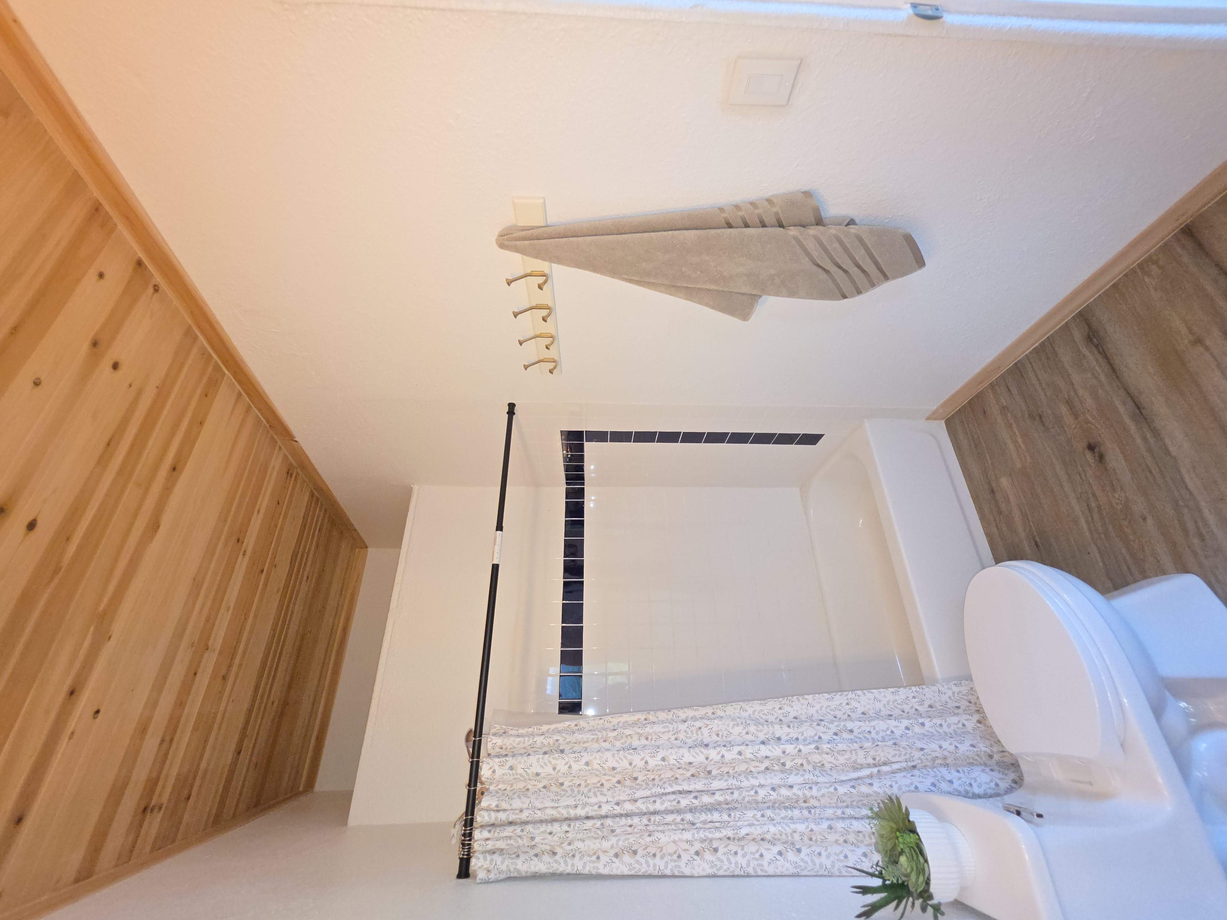 732568 Property Photo 9