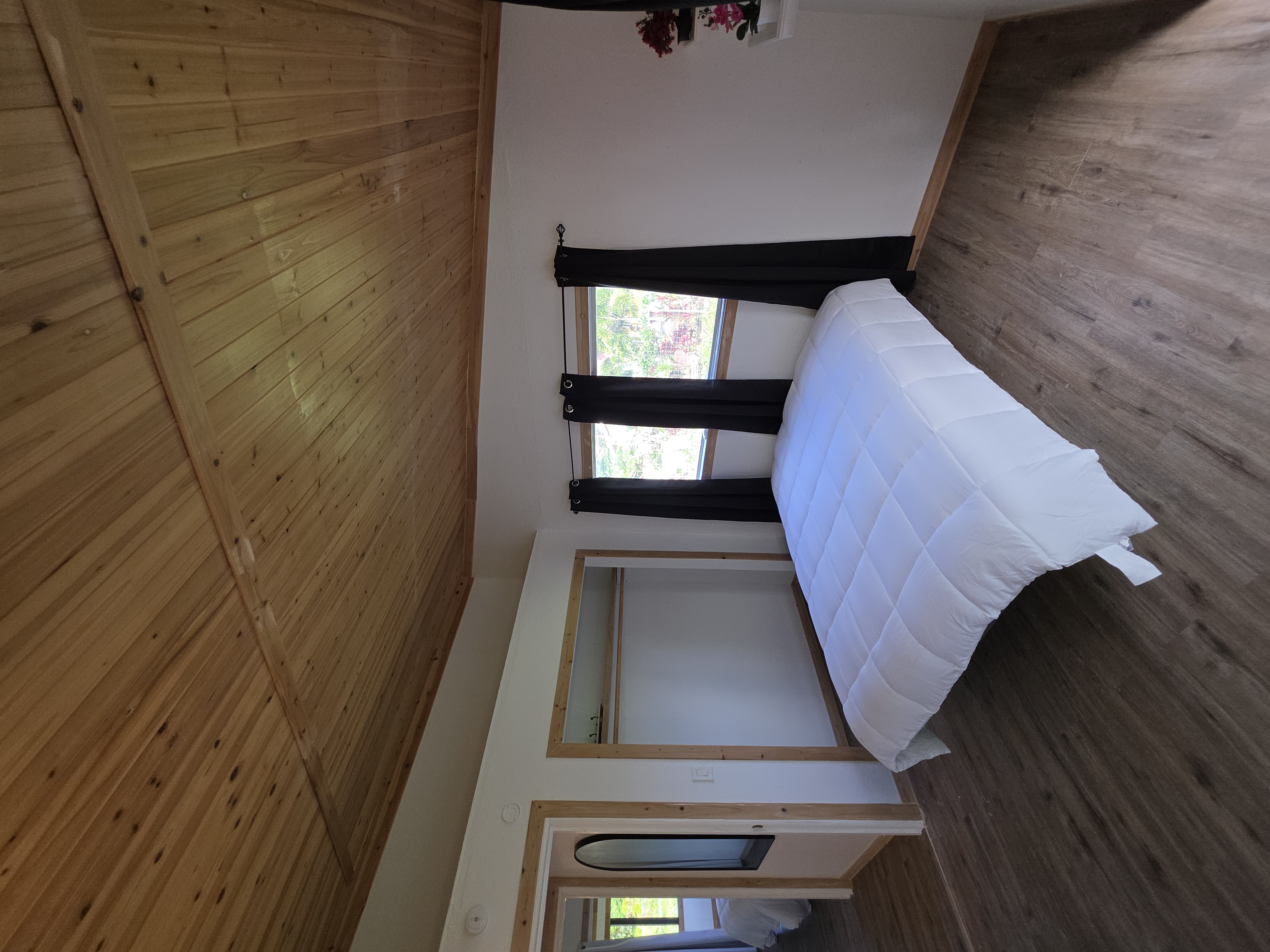 732568 Property Photo 10