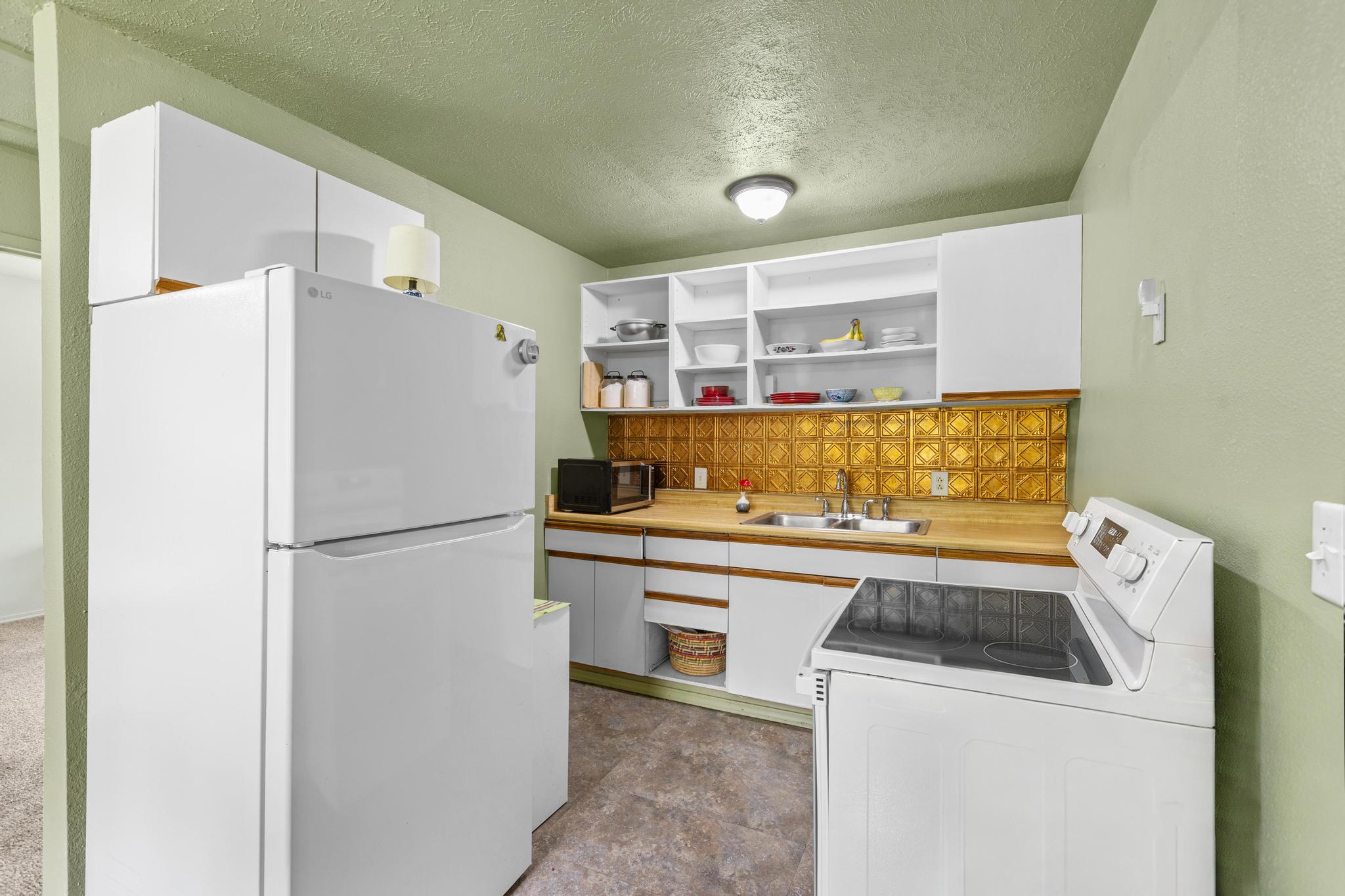 11-3324 Mokuna St Property Photo 3