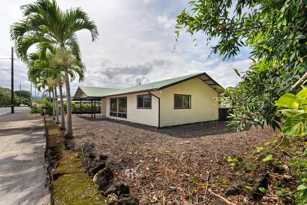 289 E Lanikaula St Property Photo 4