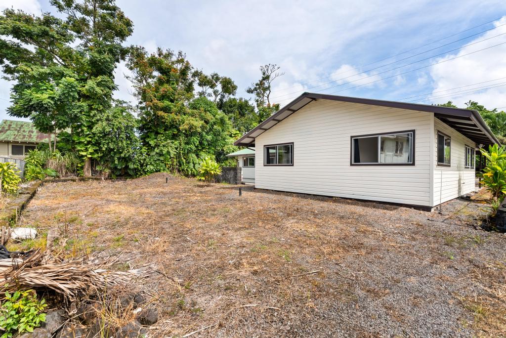289 E Lanikaula St Property Photo 23