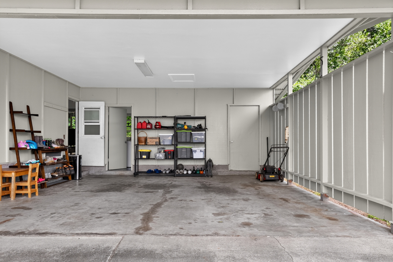 243 Aipuni St Property Photo 14