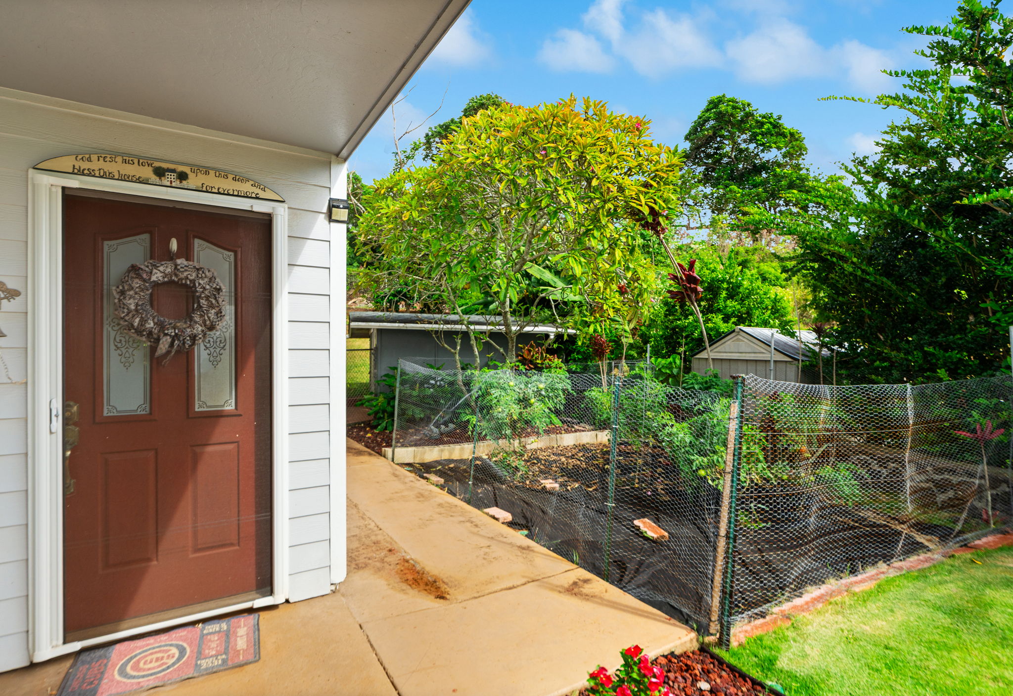 2899 Aukoi St Property Photo 26
