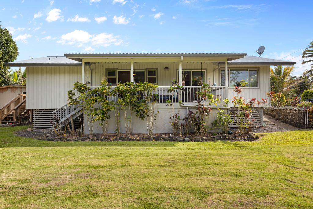 15-1385 MAKUU DR Property Photo 1