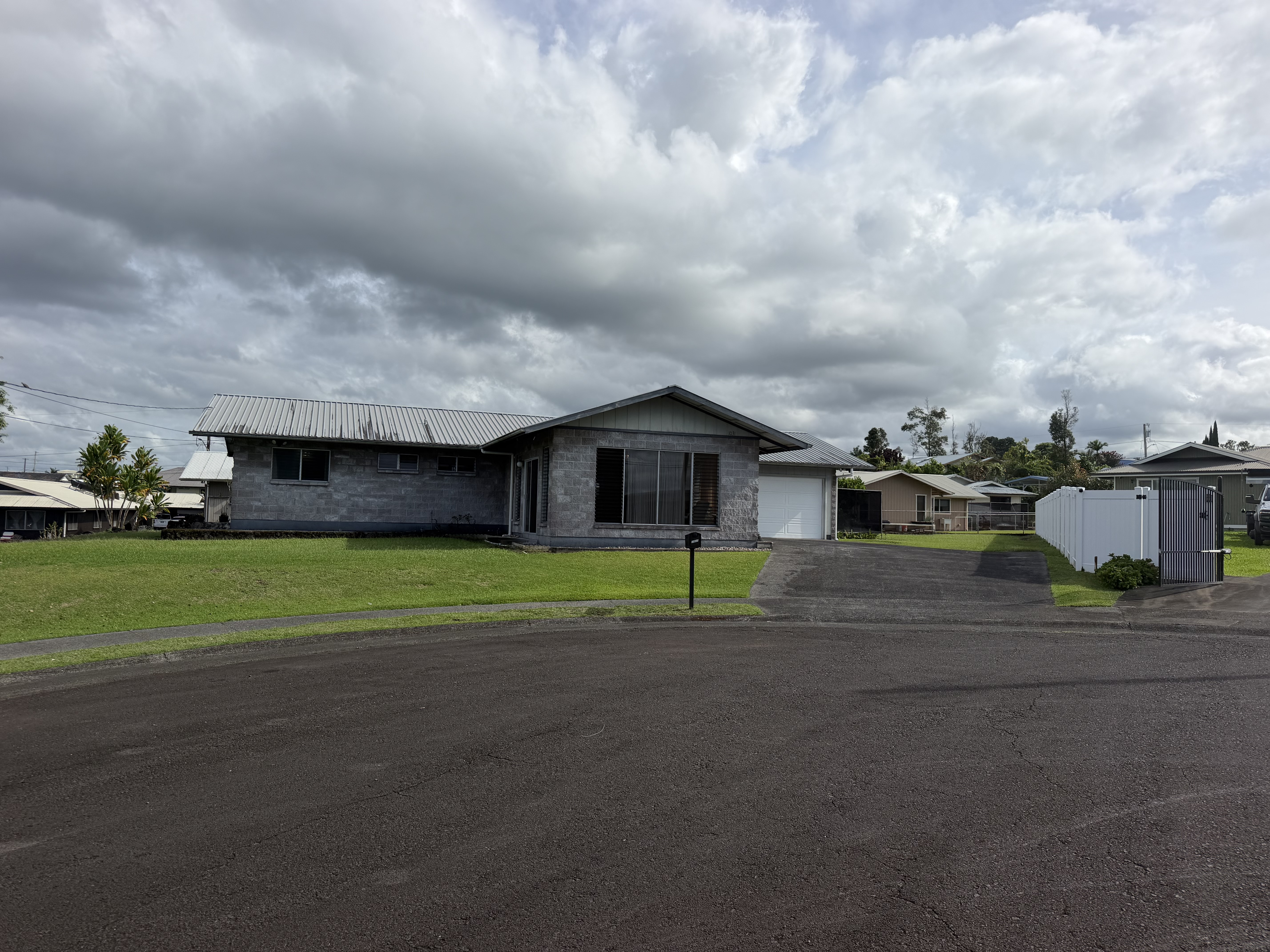 1031 ULANA PL Property Photo 1