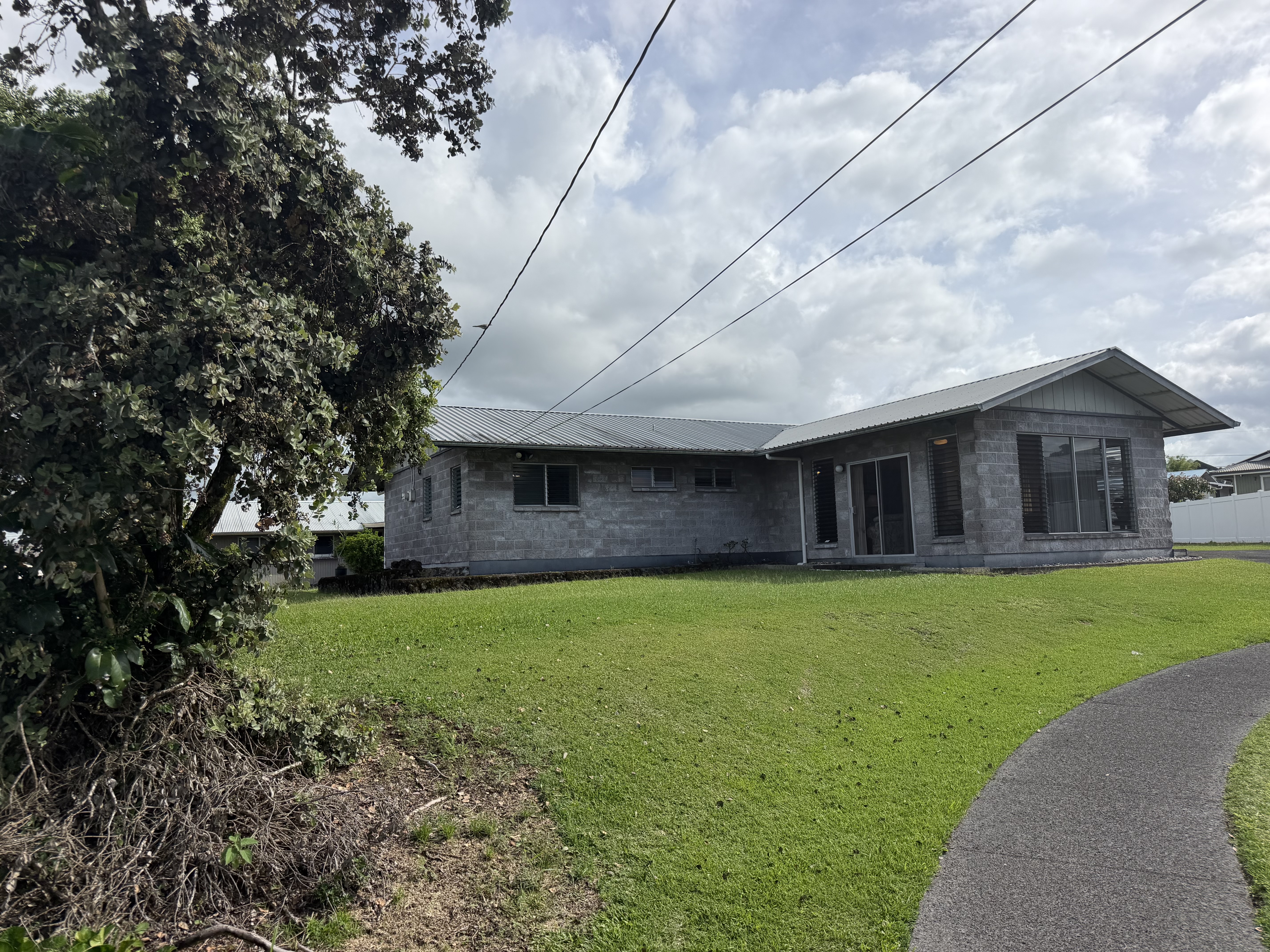 1031 Ulana Pl Property Photo 3