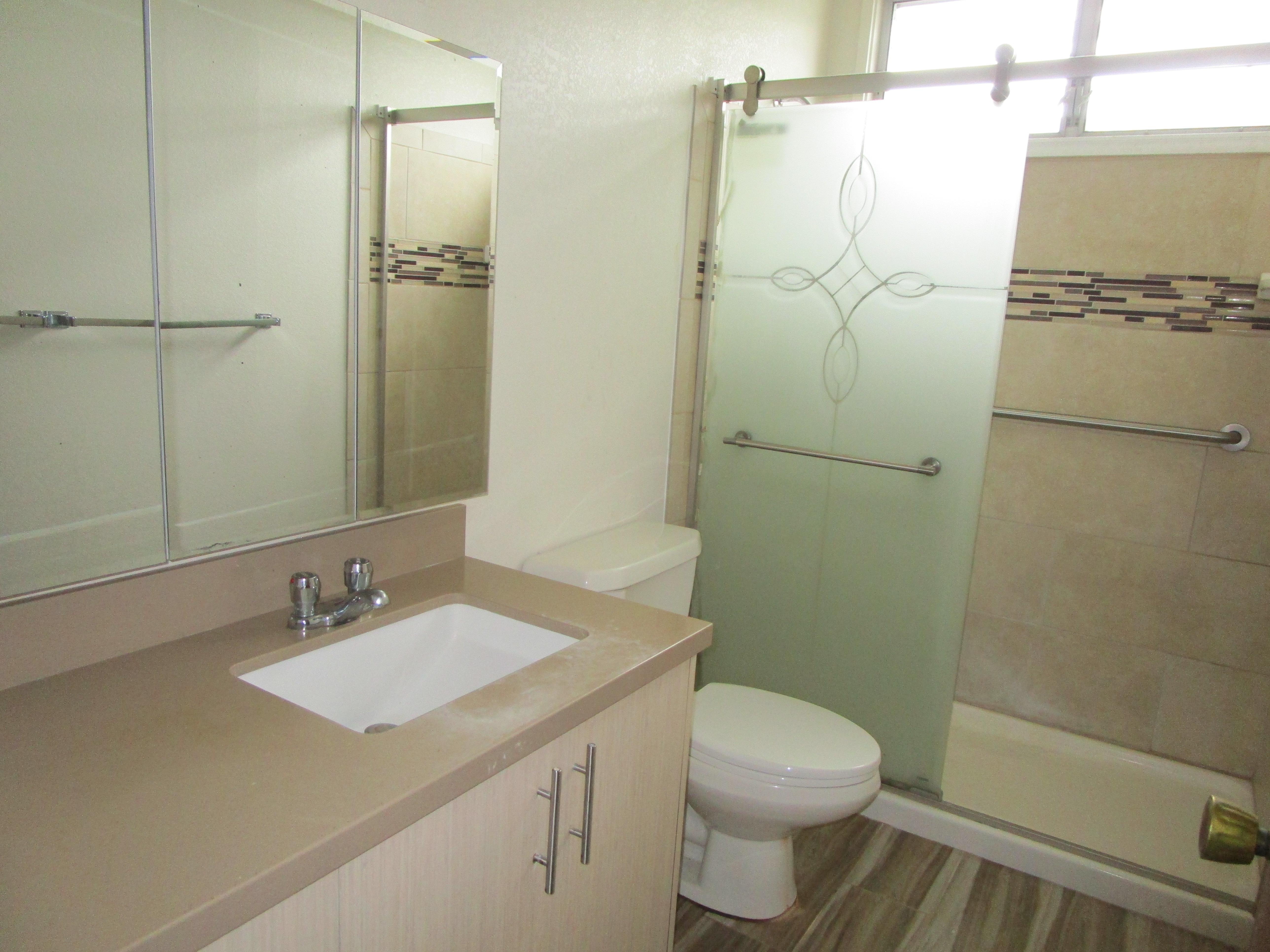 1052 Ahe St Property Photo 9