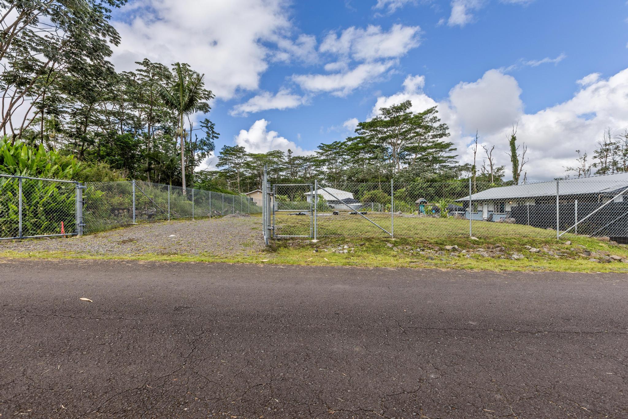 Silversword Ct Property Photo 3