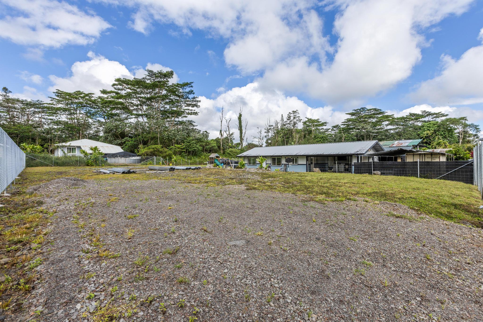 Silversword Ct Property Photo 5