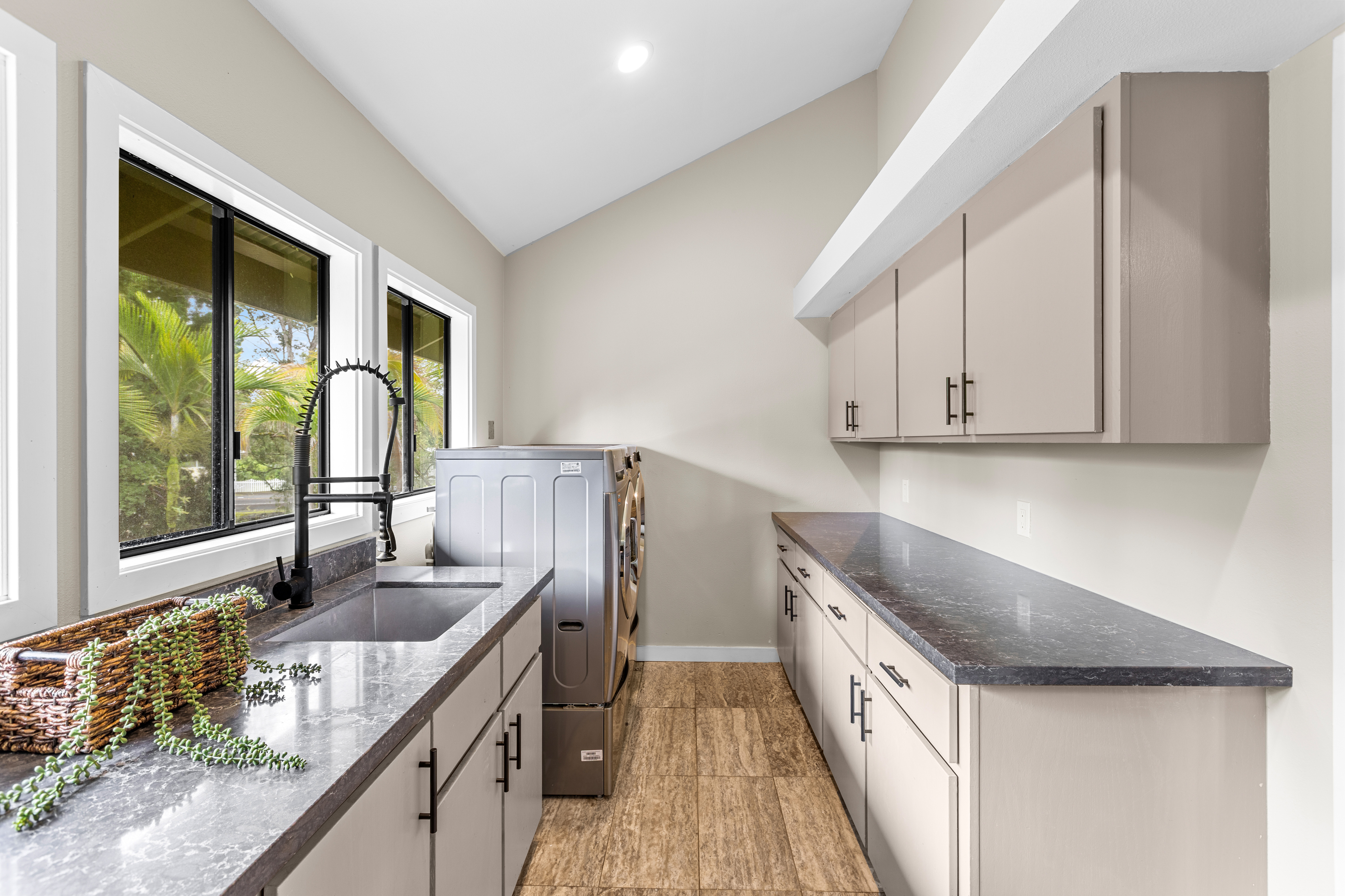 1414-a Mele Manu St Property Photo 23