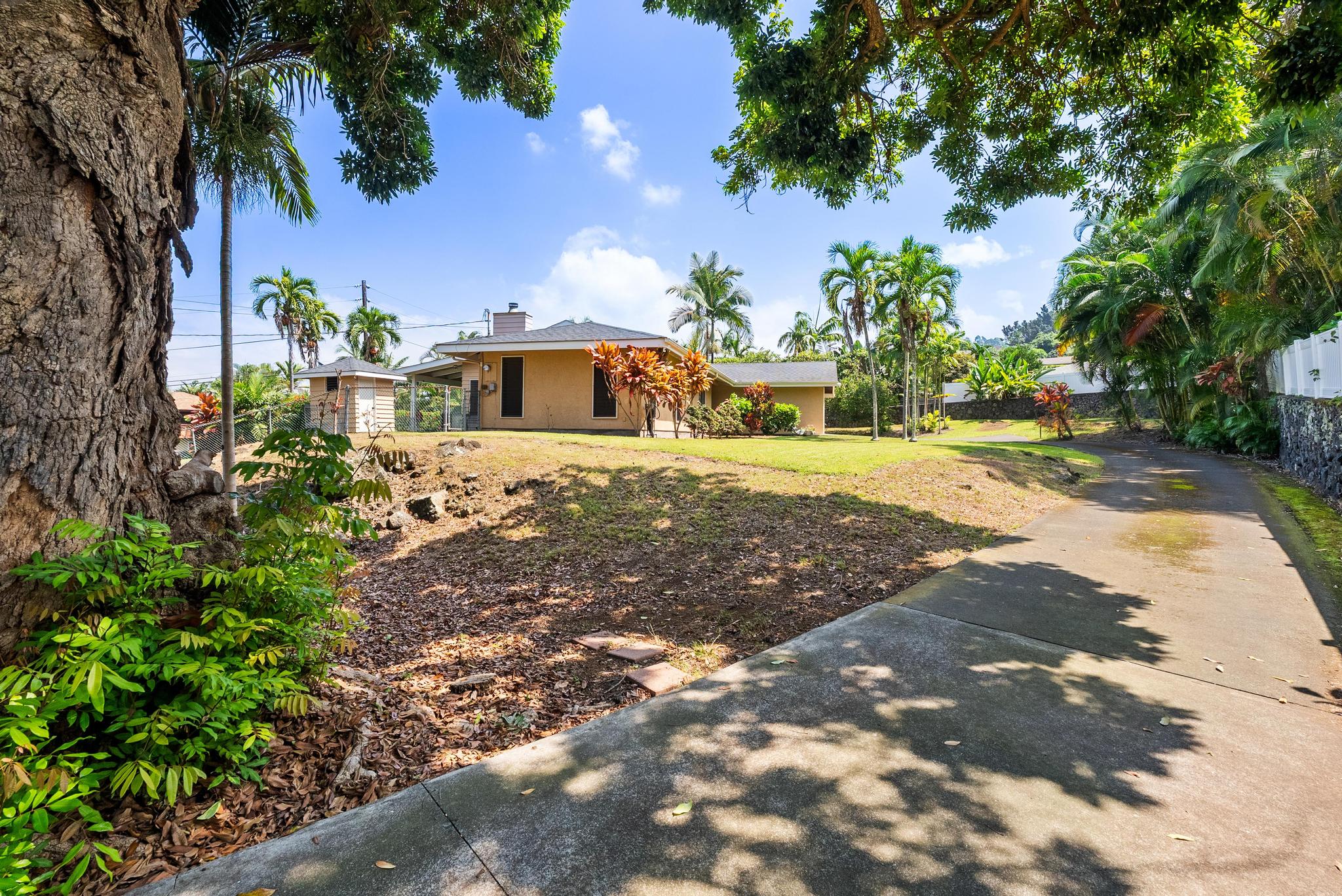 75-679 Paai Pl Property Photo 2