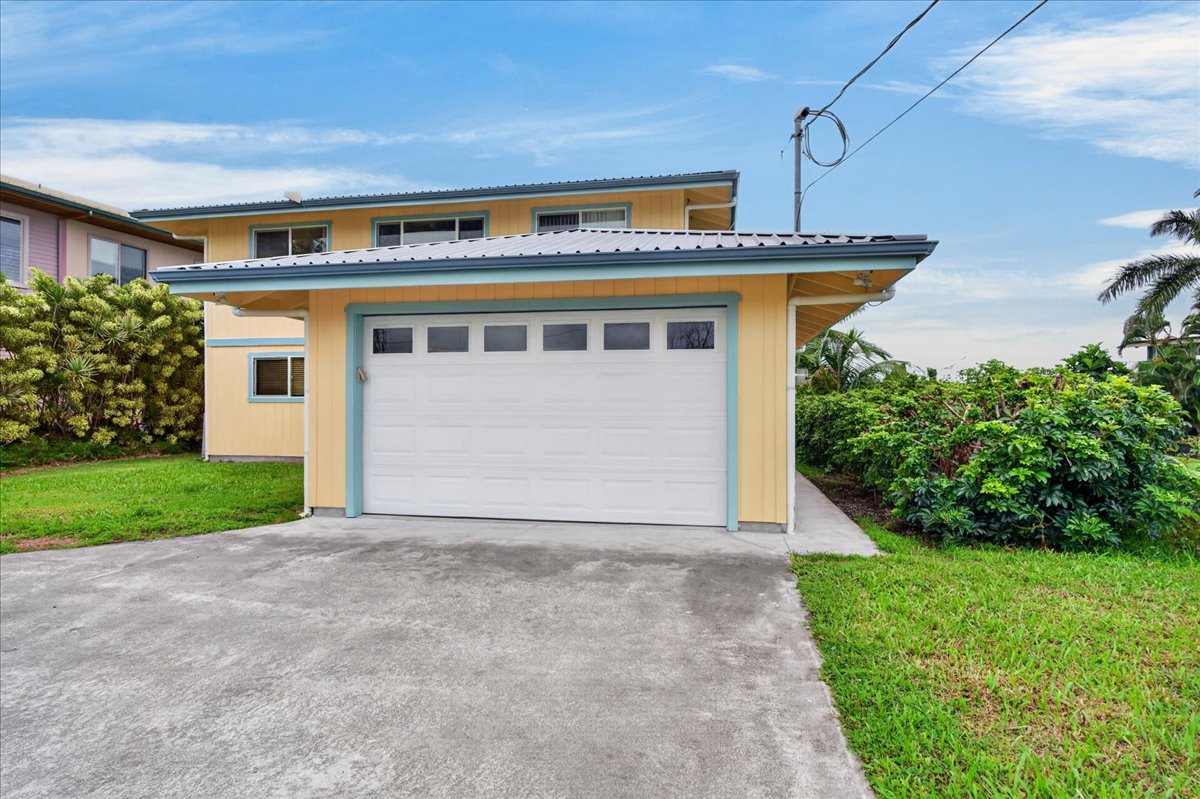 15-122 Kamano St Property Photo 1