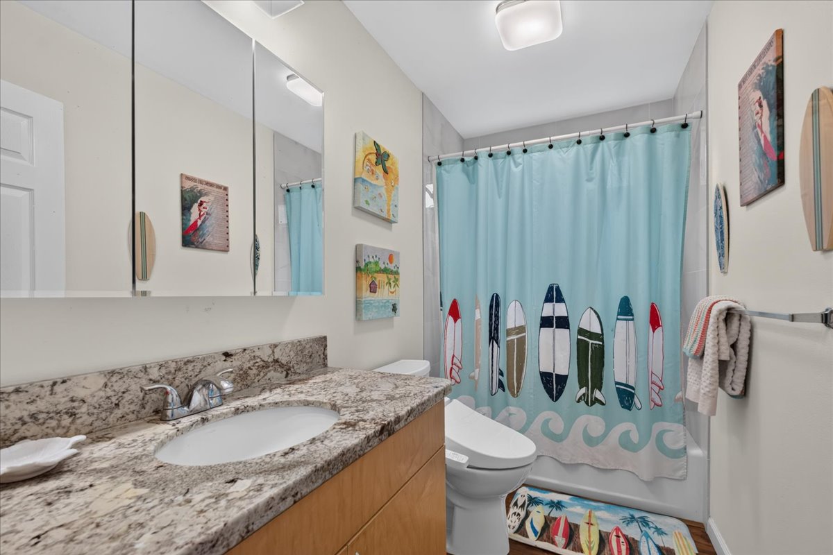 15-122 Kamano St Property Photo 11