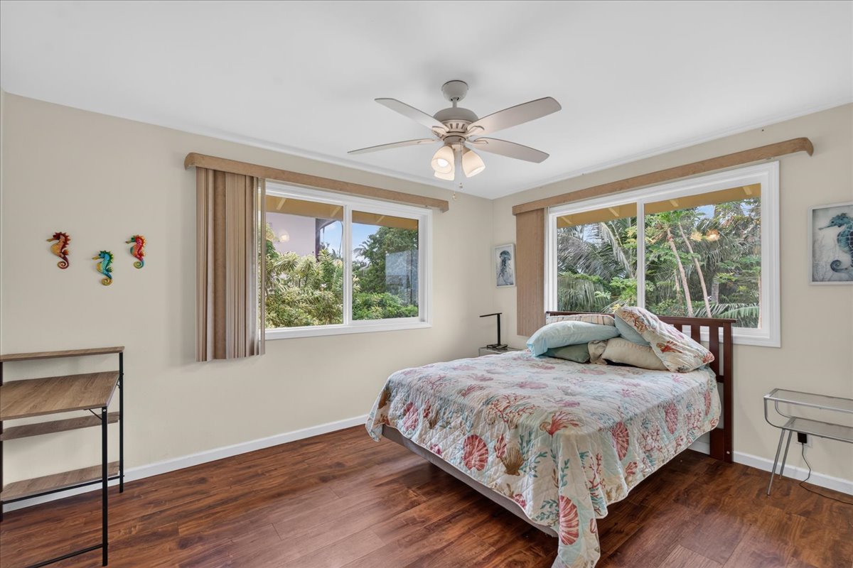 15-122 Kamano St Property Photo 15