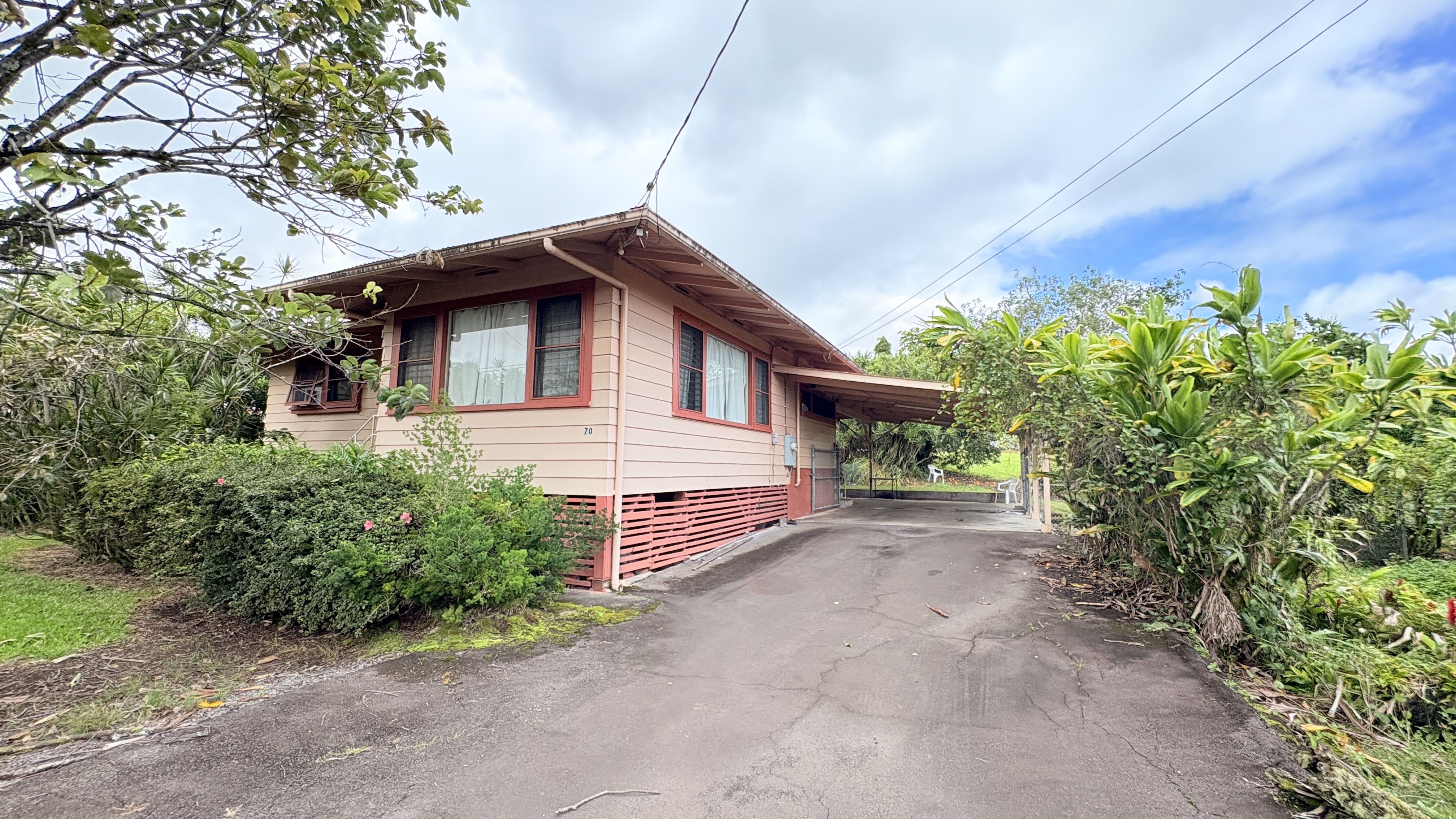 70 Hoonanea St Property Photo 1