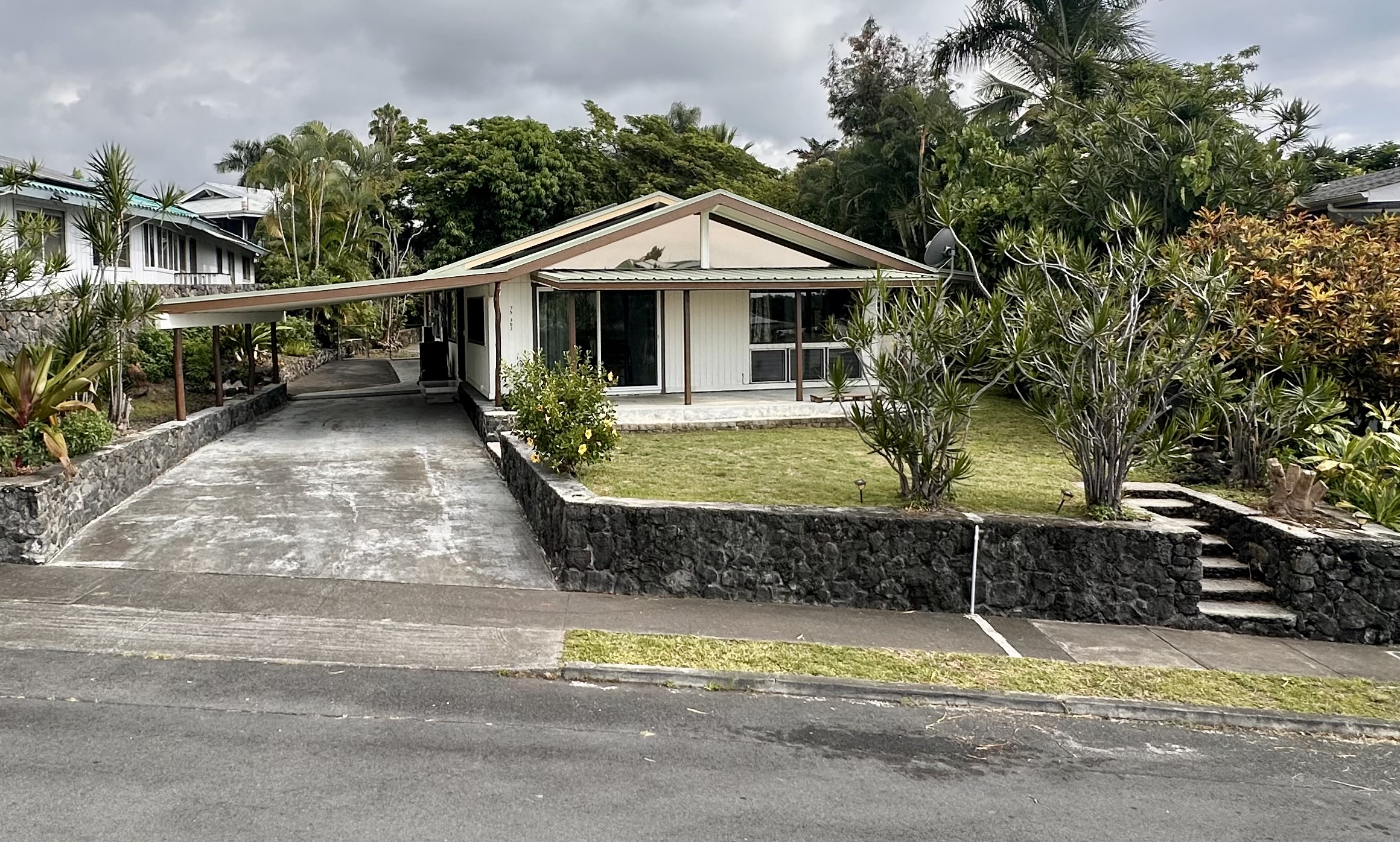 75-302 Aloha Kona Dr Property Photo 1