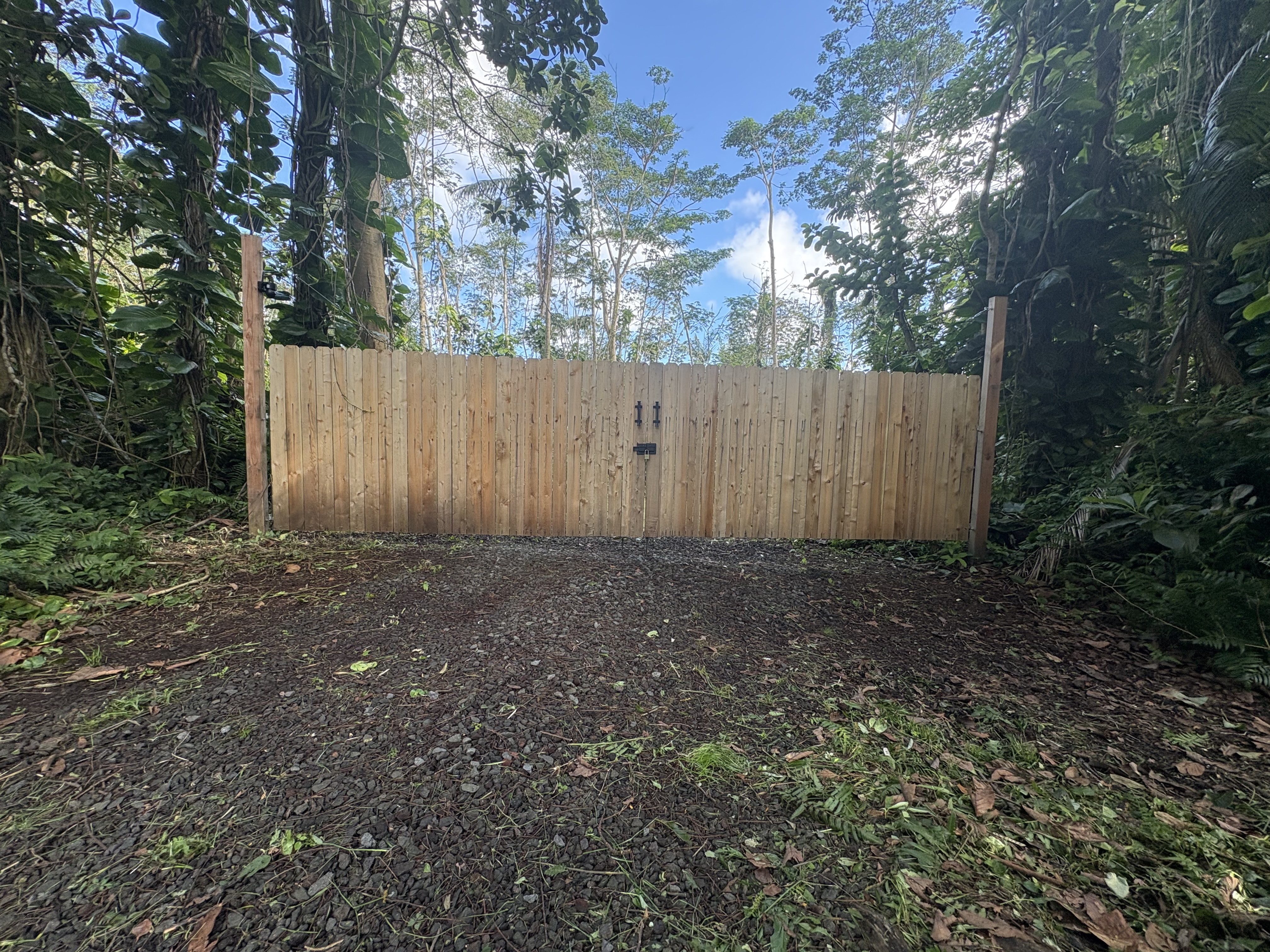 Leilani Estates Property Photo 12