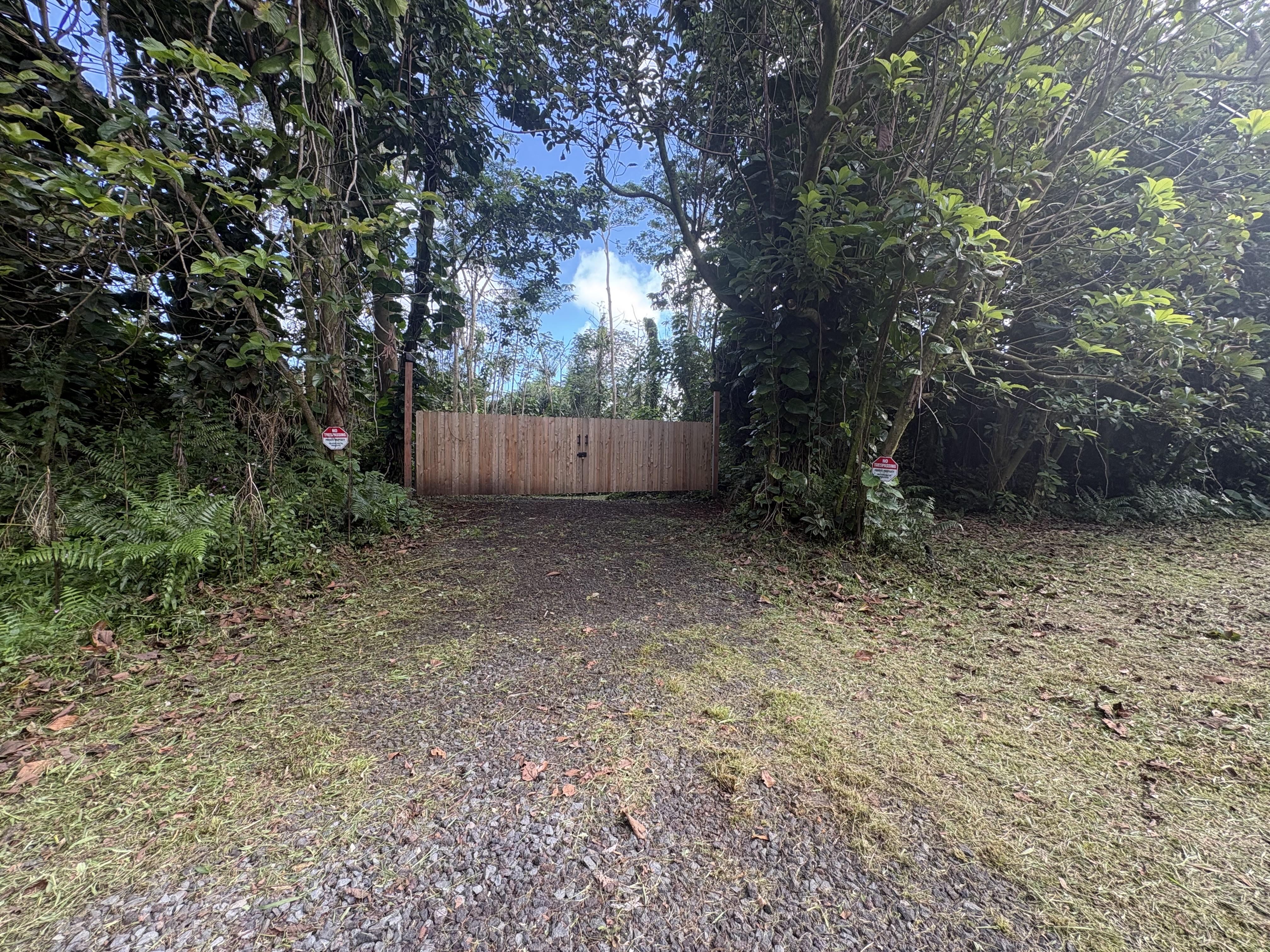 Leilani Estates Property Photo 13