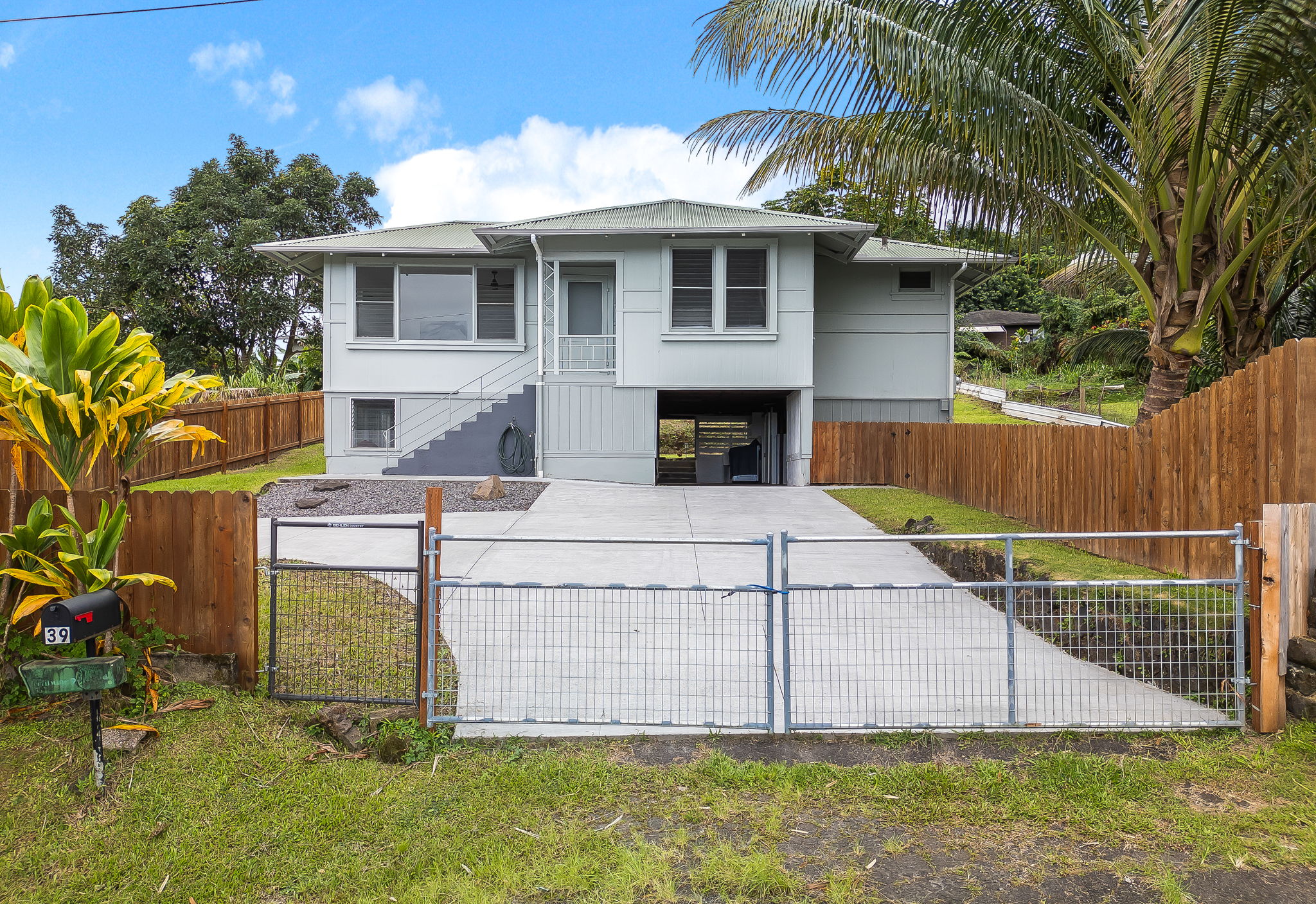 39 Ekaha St Property Photo 1