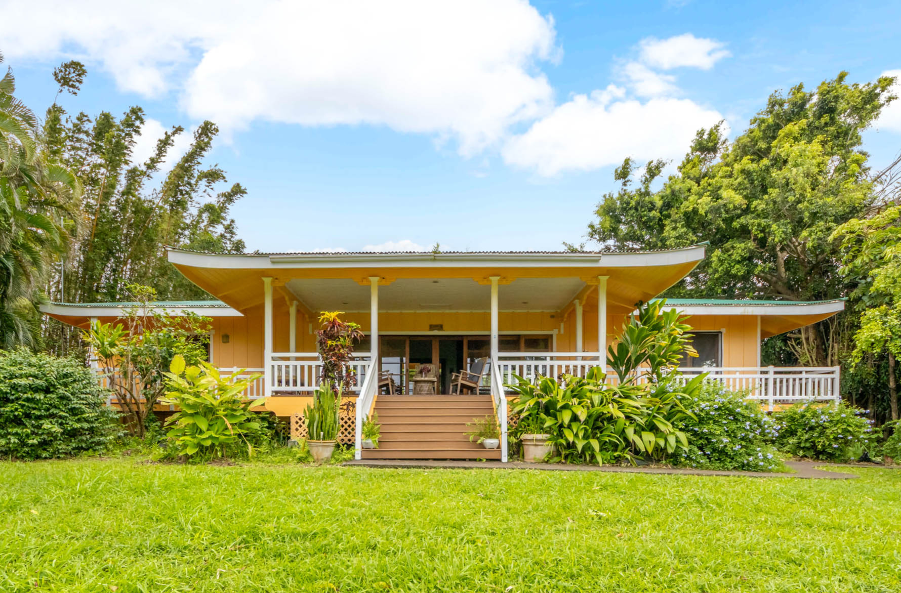 55-3476 Akoni Pule Highway Property Photo 1