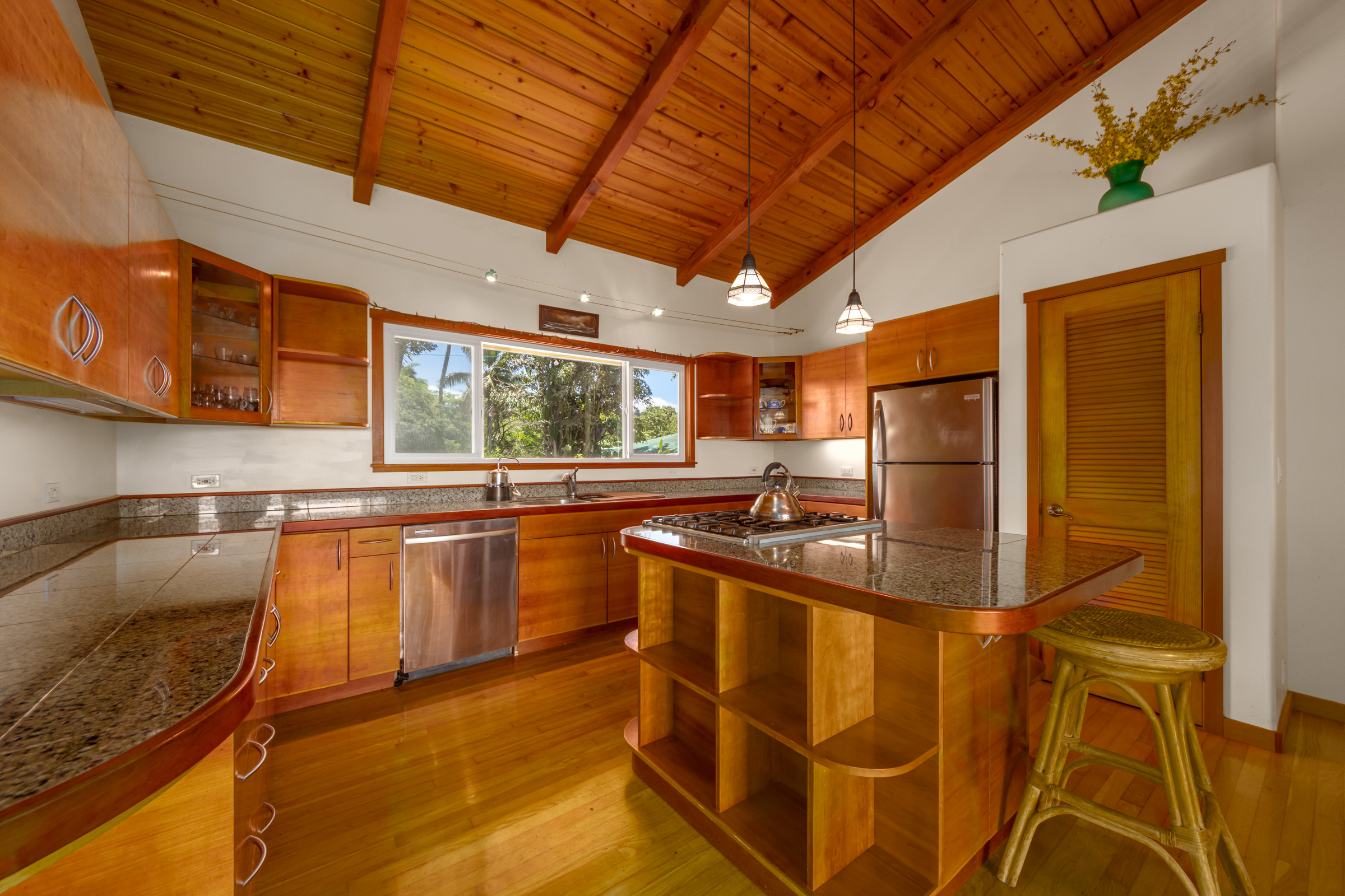 55-3476 Akoni Pule Highway Property Photo 9