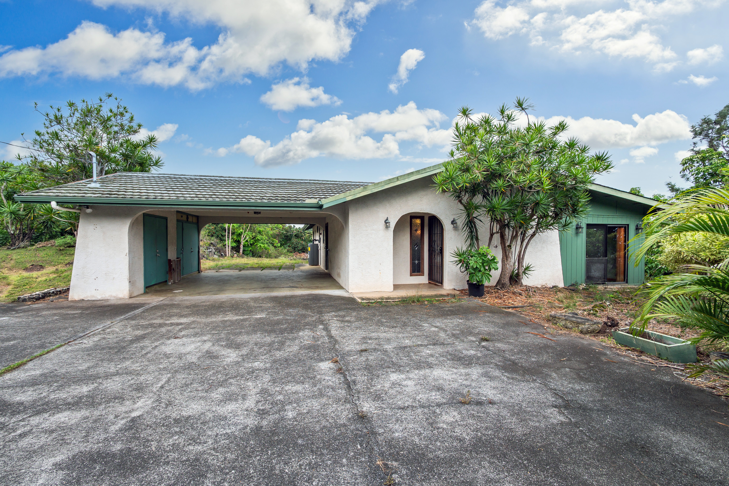 73-1316 Kukuna St Property Photo 1