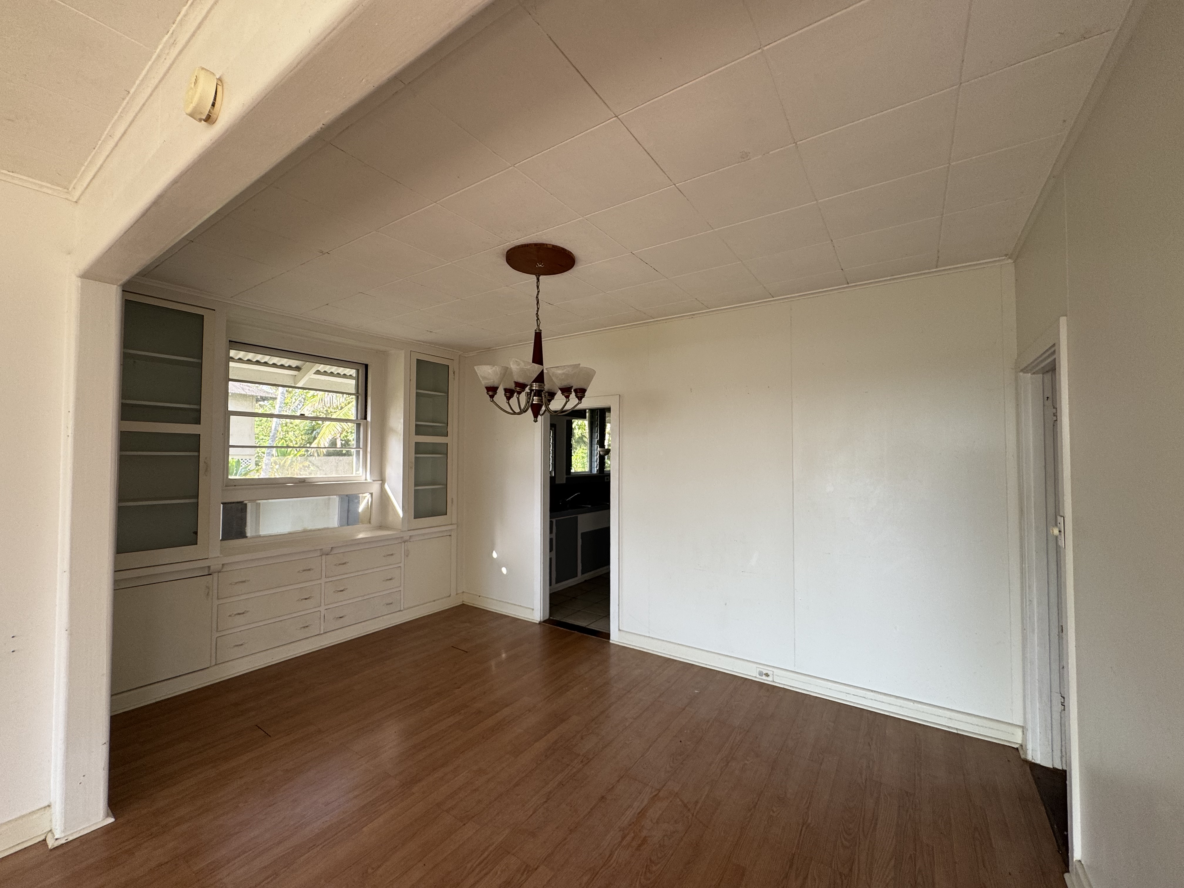 1186 Kinoole St Property Photo 5