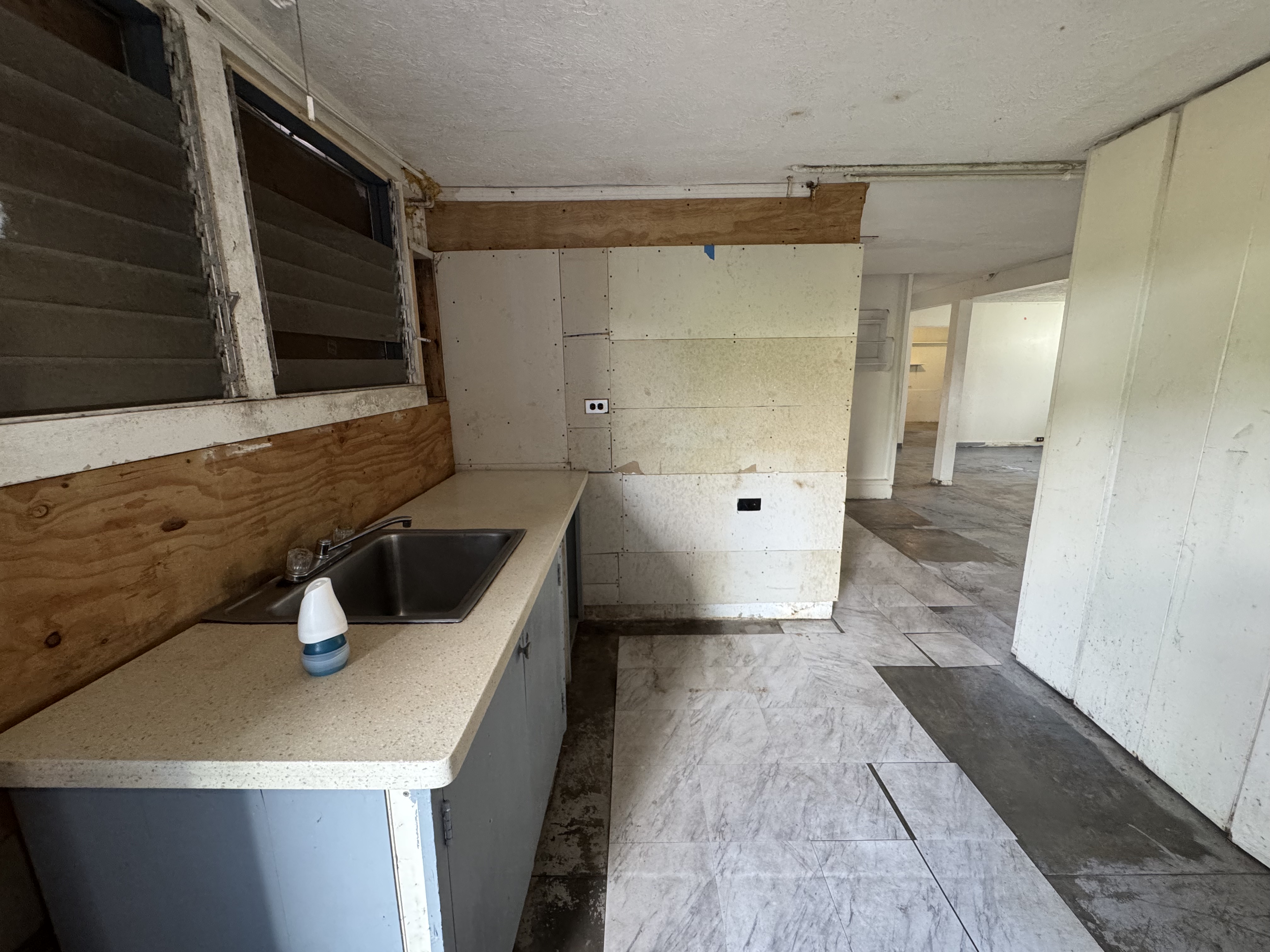 1186 Kinoole St Property Photo 24