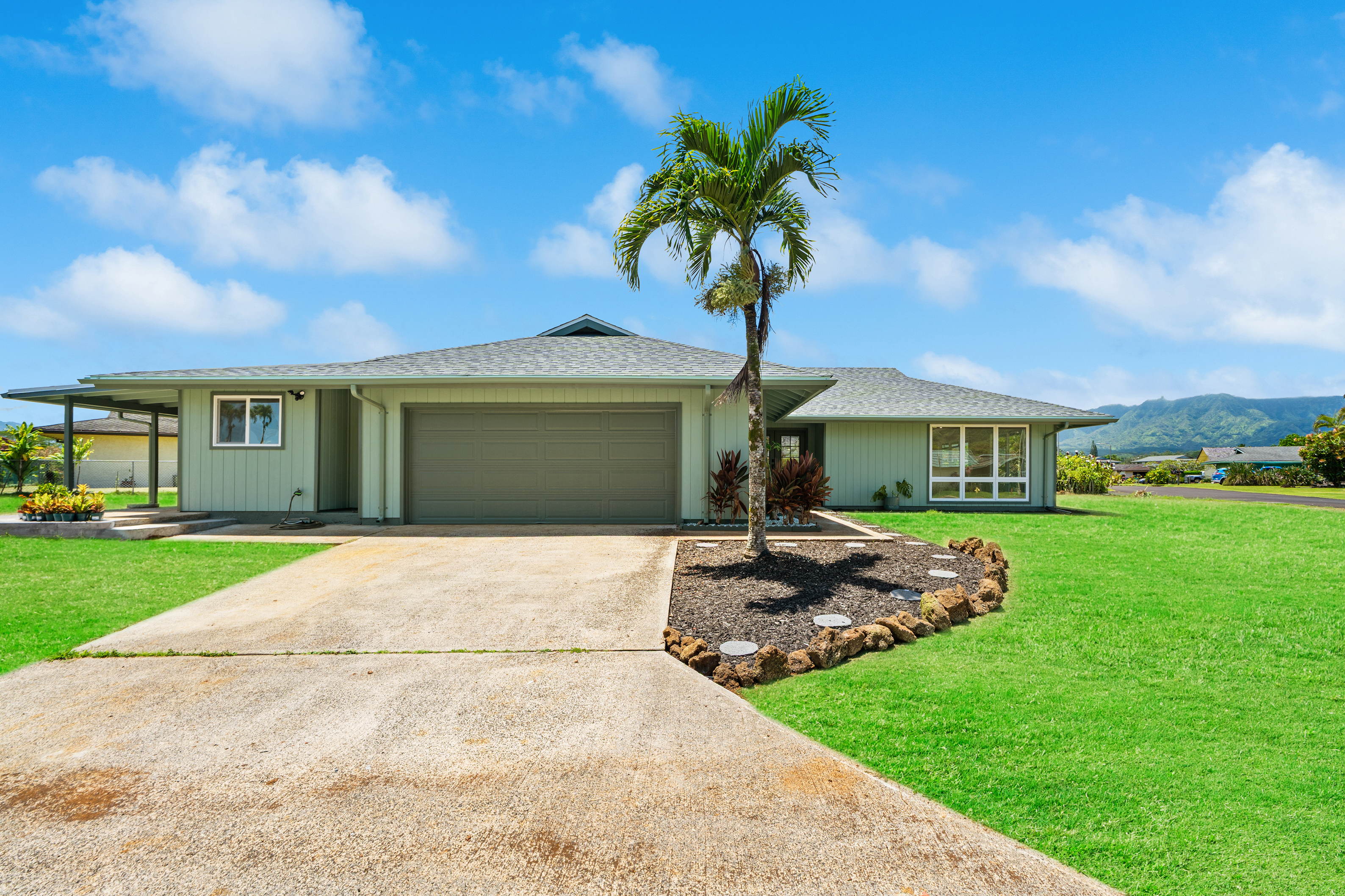 6466 Kaahele St Property Photo 2