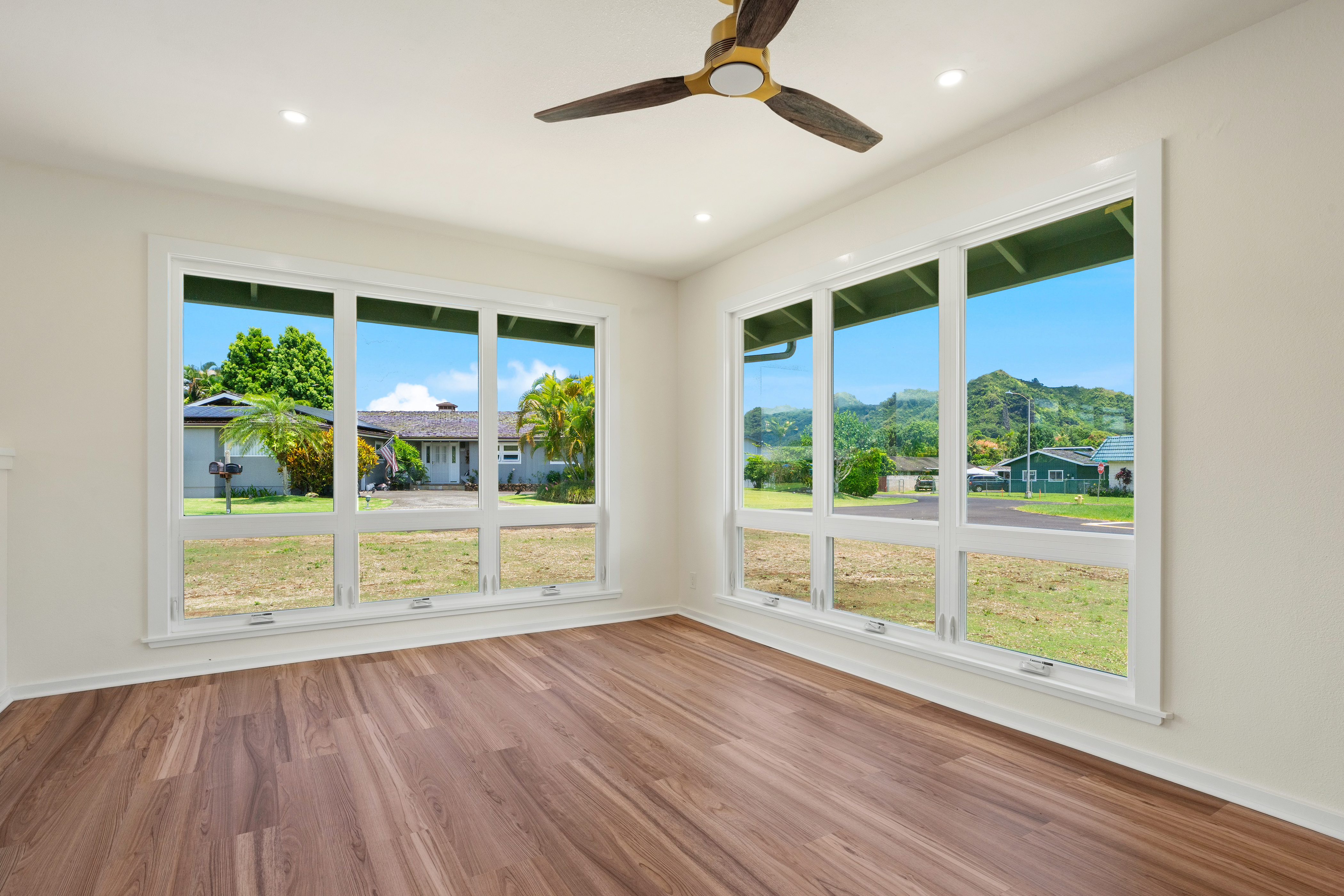 6466 Kaahele St Property Photo 8