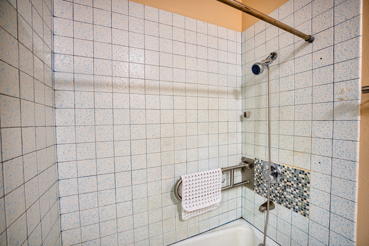 355 Kalanianaole Ave 327 Property Photo 9